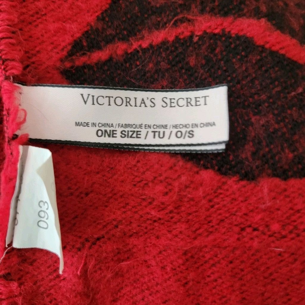 Victoria's Secret Victoria Secret Lips Print Throw Scarf Red Black 51" x 58" Size ONE SIZE - 6 Thumbnail