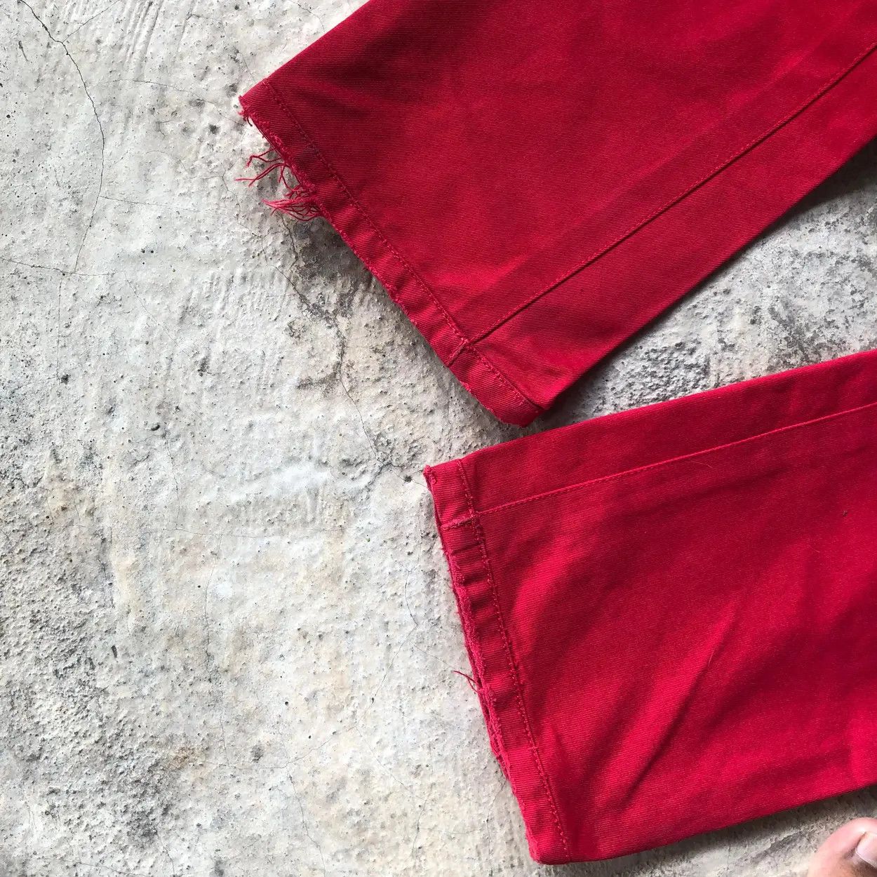 Dior × Hedi Slimane SS06 Dior Hedi Slimane Red Jeans Size US 30 / EU 46 - 11 Thumbnail