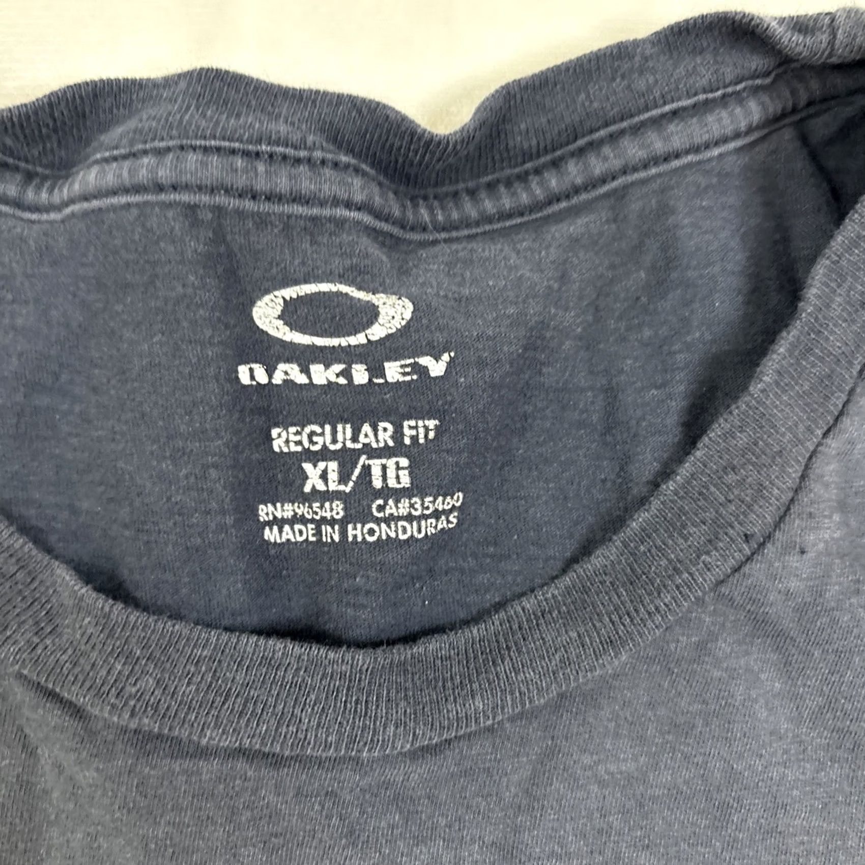Oakley VINTAGE Oakley Mens XL T-Shirt Short Sleeve Logo Black Cotton 90s Big O Shirt Men Size US XL / EU 56 / 4 - 3 Thumbnail
