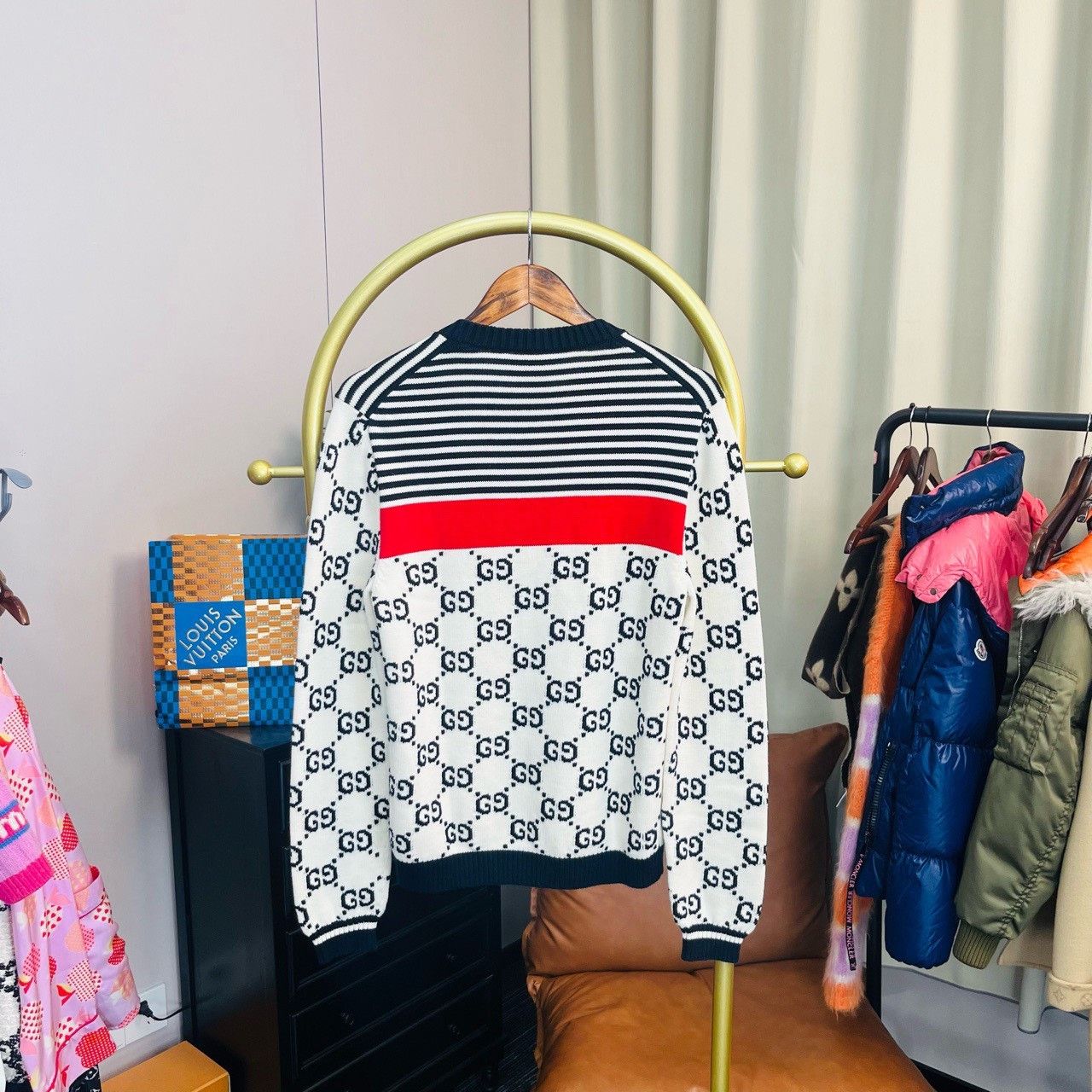 Gucci Gucci White full logo sweater 2501-Nextarrow Size US XS / EU 42 / 0 - 2 Thumbnail