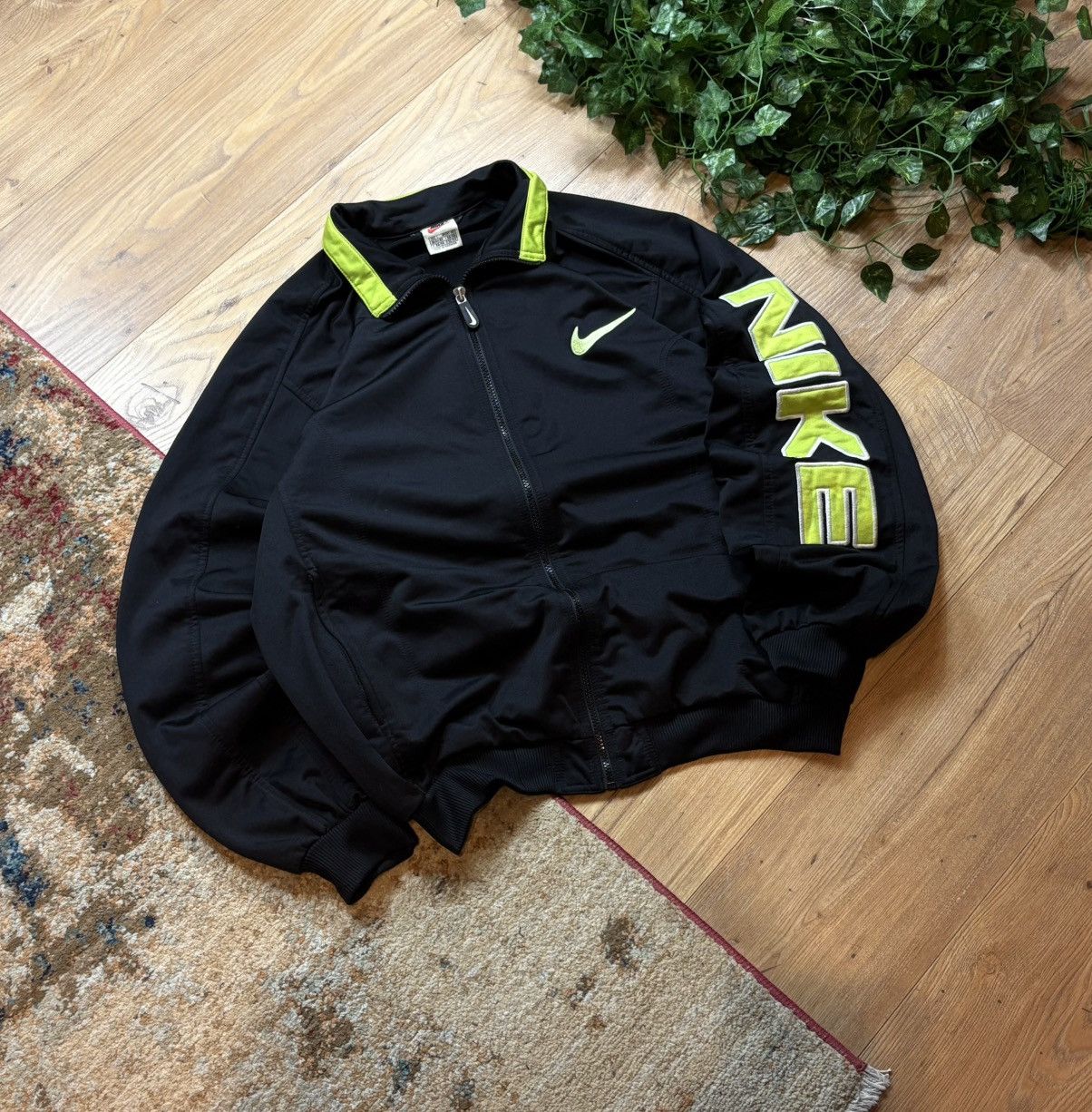 Nike 90s Nike Vintage Track Jacket Big Spellout Sleeve Logo Rare Size US L / EU 52-54 / 3 - 1 Thumbnail