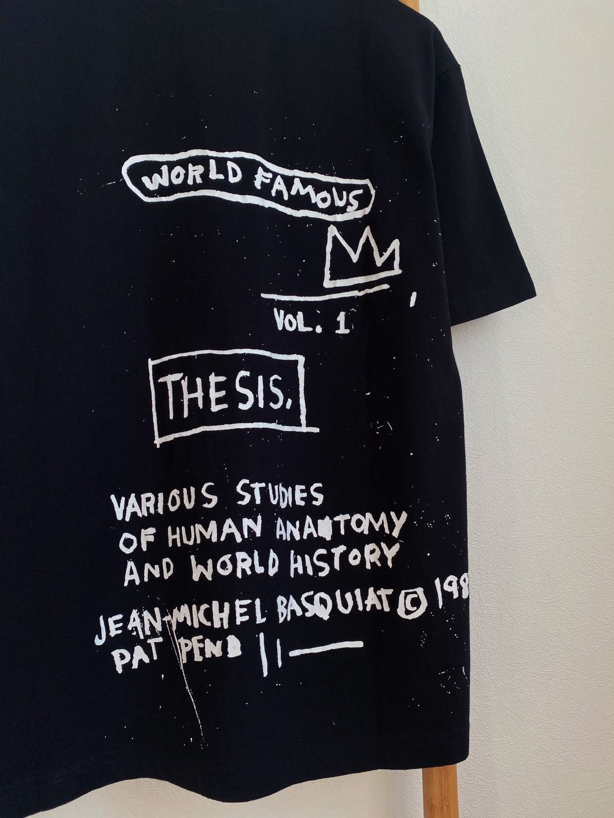 H&M × Jean-Michel Basquiat × Who Decides War WHO DECIDES WAR x BASQUIAT x H&M RELAXED FIT COTTON T-SHIRT Size US S / EU 44-46 / 1 - 19 Thumbnail