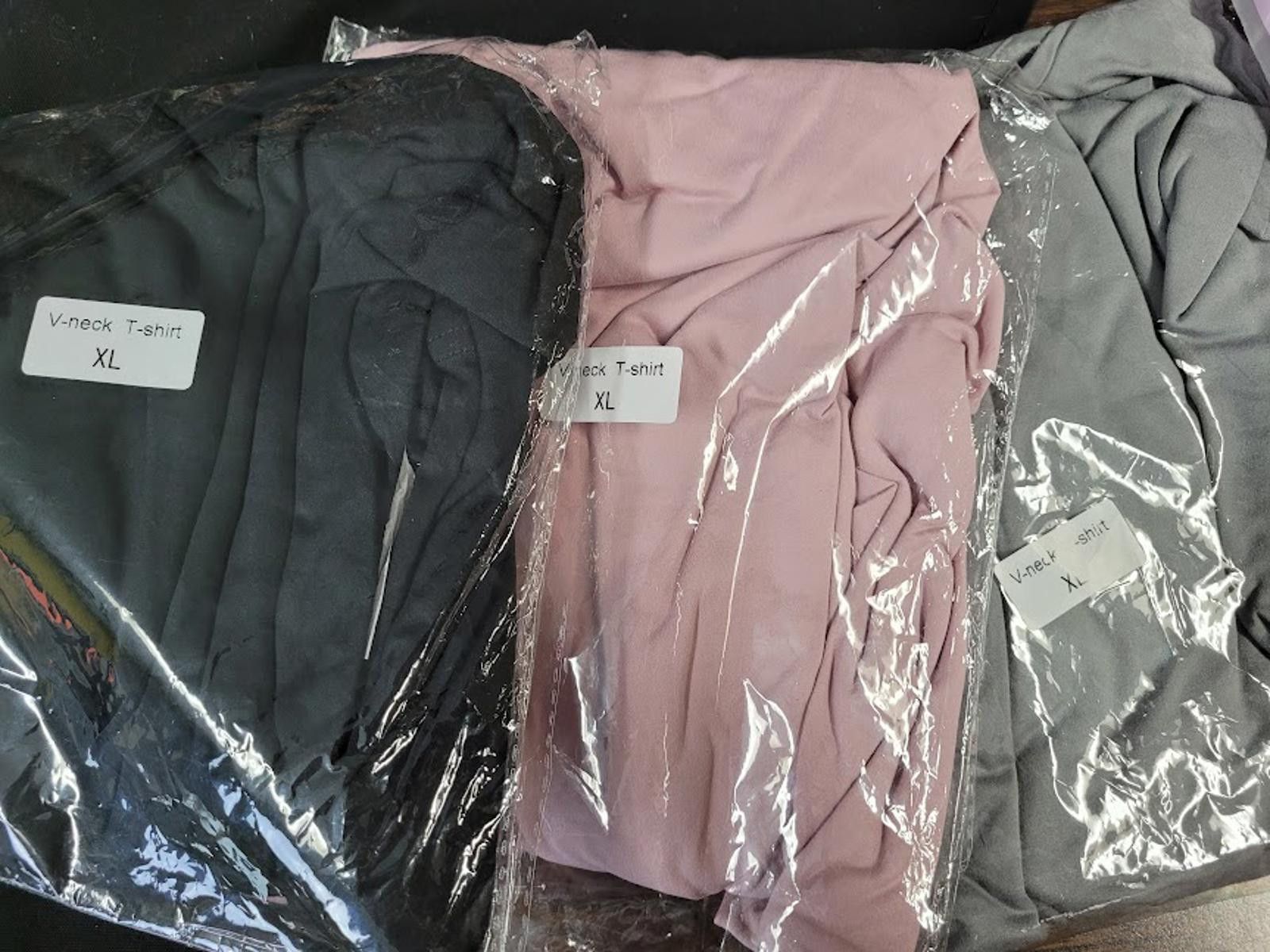 Other Showitty Multi Color V-Neck T-Shirts Bundle of 3 Size XL / US 12-14 / IT 48-50 - 8 Thumbnail
