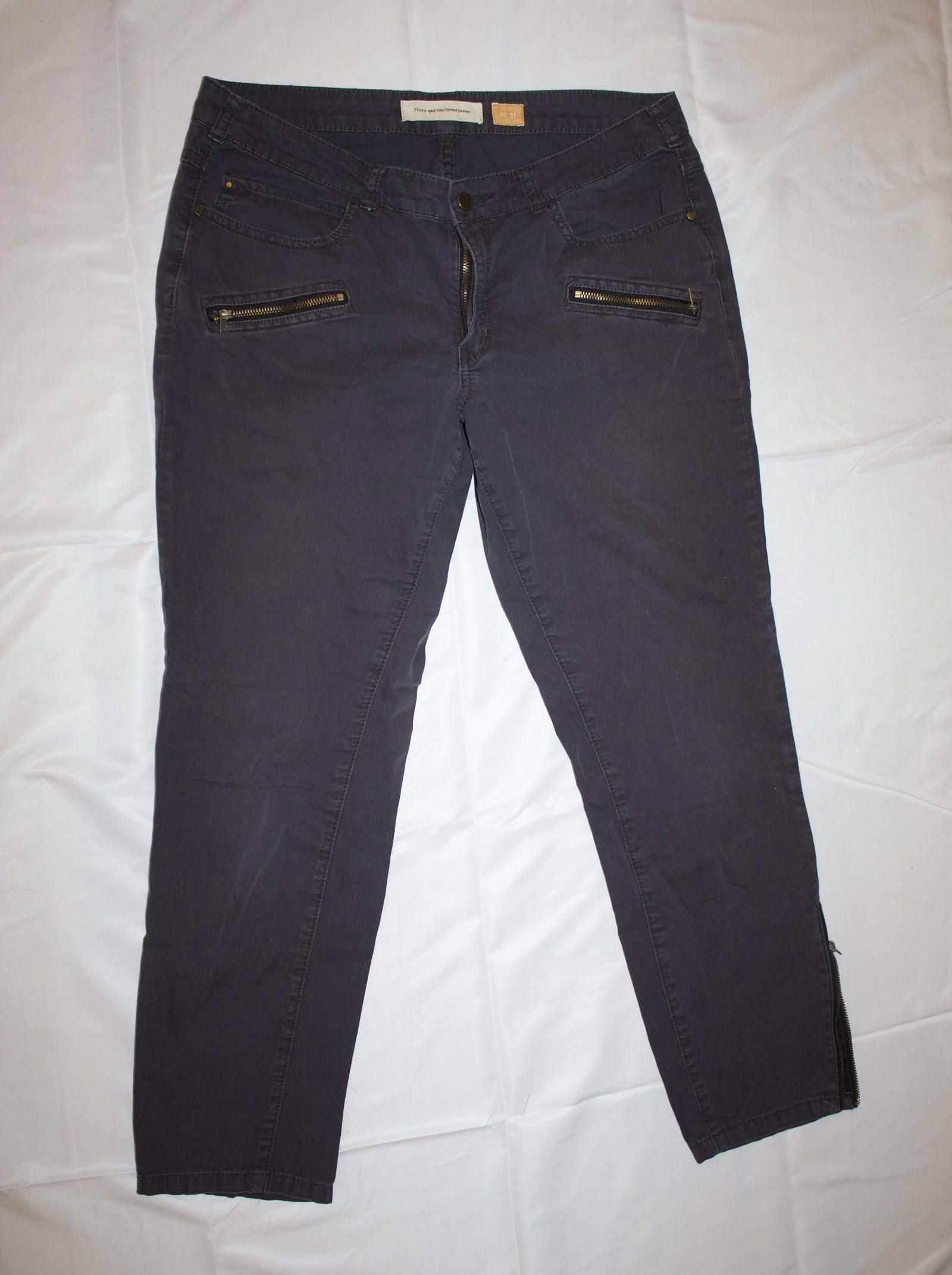 Designer Pilcro & Co. Retro Styled Fitted Pants - Size 31 Size 31" - 1 Thumbnail