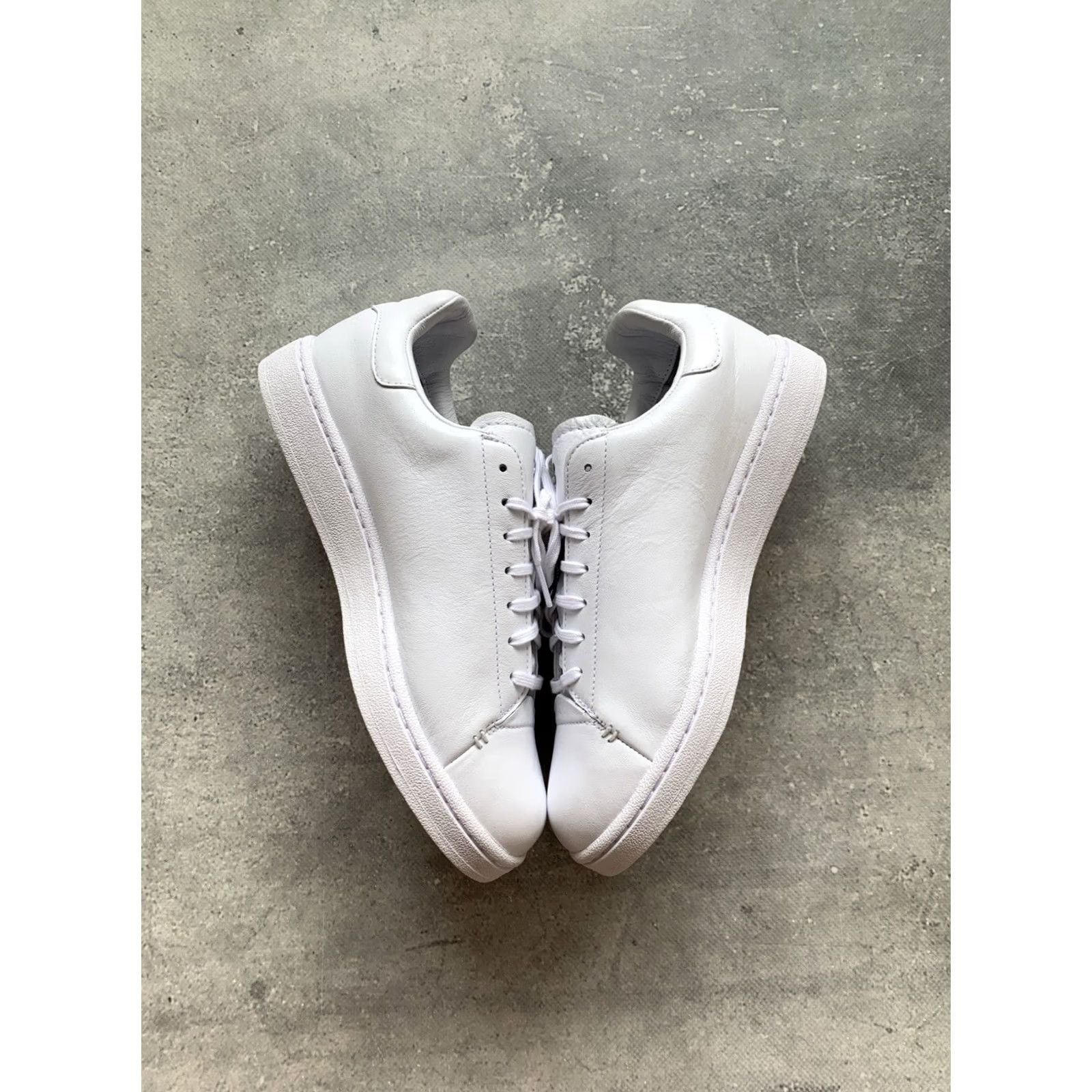 Adidas ADIDAS Y-3 COURT White Leather SIZE US 8, UK 7.5, EU 41 1/3, Men Sneaker Size US 8 / EU 41 - 3 Thumbnail