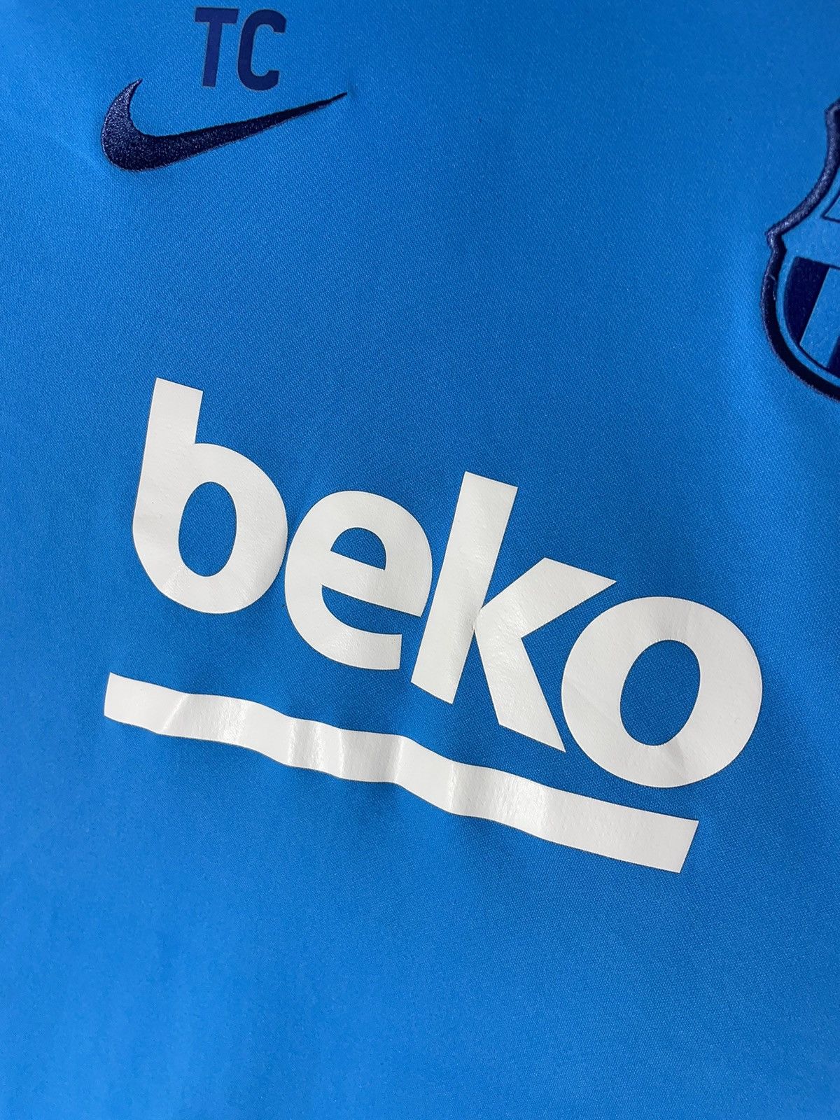 Nike Nike Barcelona soccer jersey Size US L / EU 52-54 / 3 - 5 Thumbnail