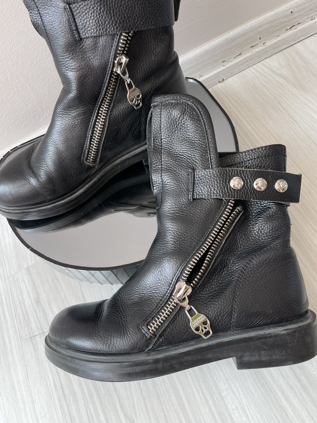 Alexander McQueen Alexander McQueen boots Size US 7.5 / IT 37.5 - 7 Thumbnail