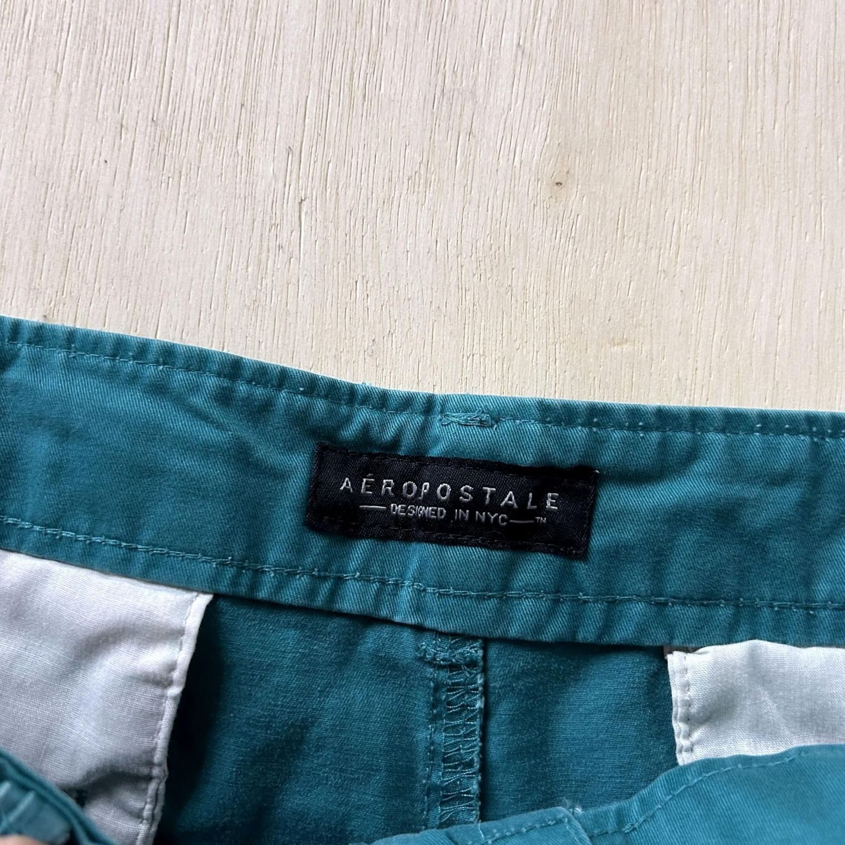 Aeropostale AeroPostale Shorts Mens 34 Green Chino Flat Front Casual Cotton Summer Wear Size US 34 / EU 50 - 3 Thumbnail