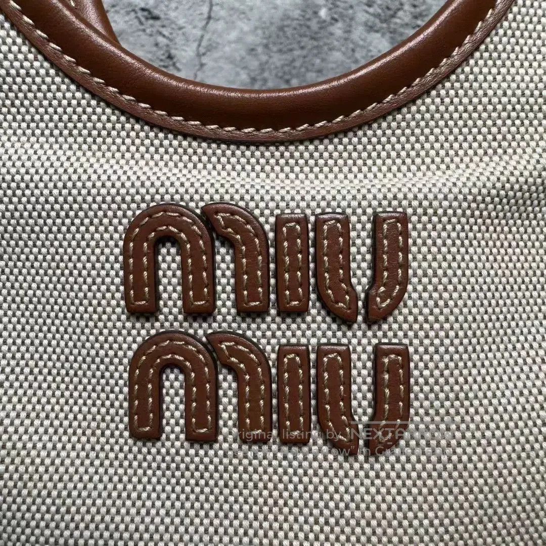 Miu Miu miumiu logo tote shoulder crossbody bag. Size ONE SIZE - 4 Thumbnail