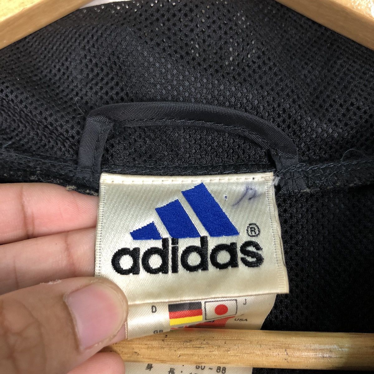 Adidas × Vintage Vintage Adidas Windbreaker Long Sleeve Big Logo Large Size US L / EU 52-54 / 3 - 16 Thumbnail