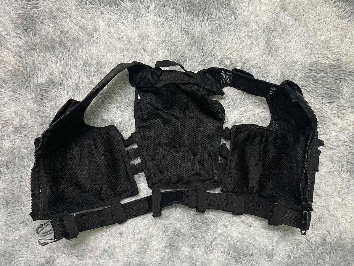 Vintage S.W.A.T TACTICAL VEST RARE DESIGN Size US S / EU 44-46 / 1 - 8 Thumbnail