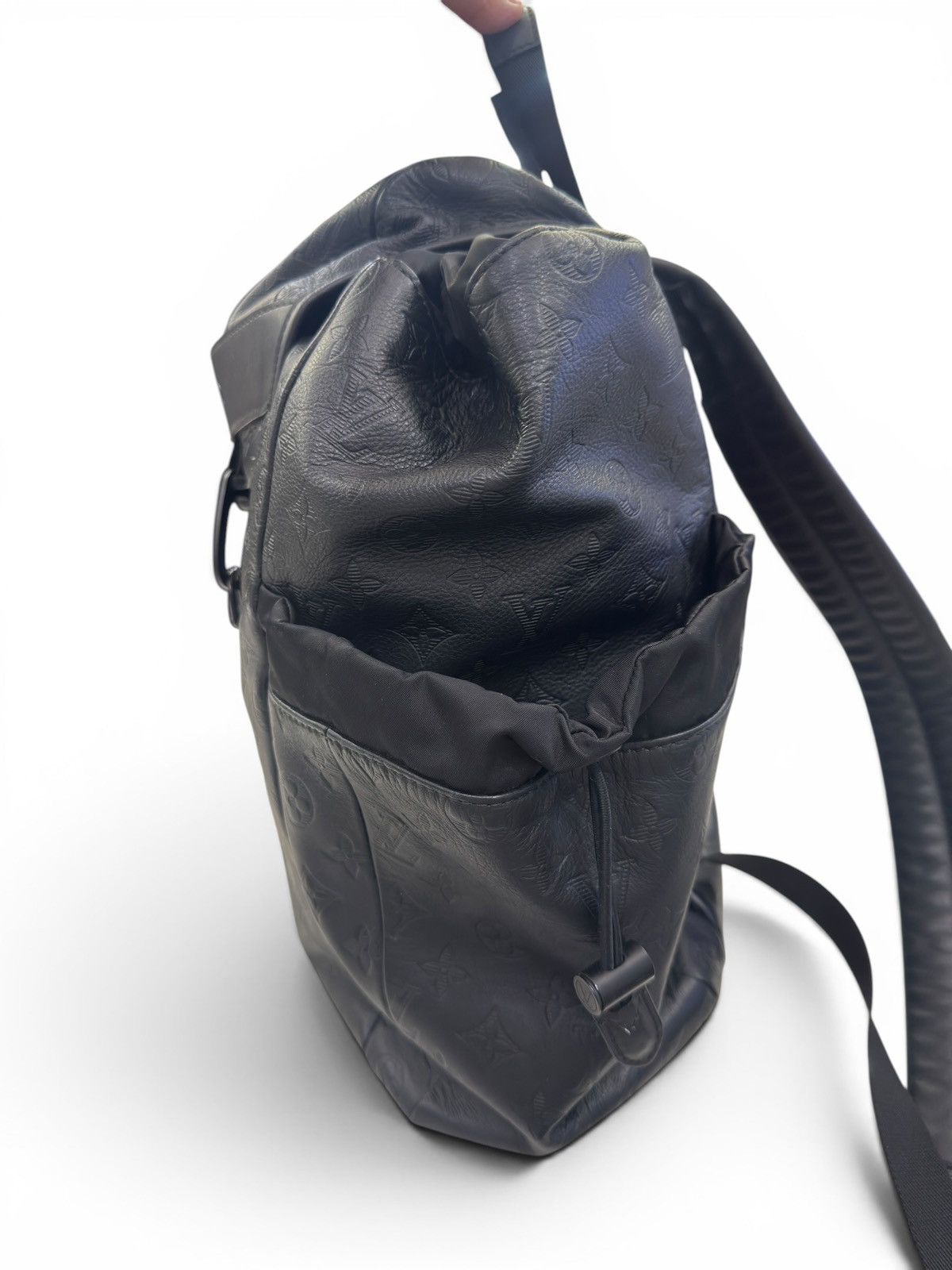 Louis Vuitton Louis Vuitton Black Monogram Backpack Size ONE SIZE - 3 Thumbnail