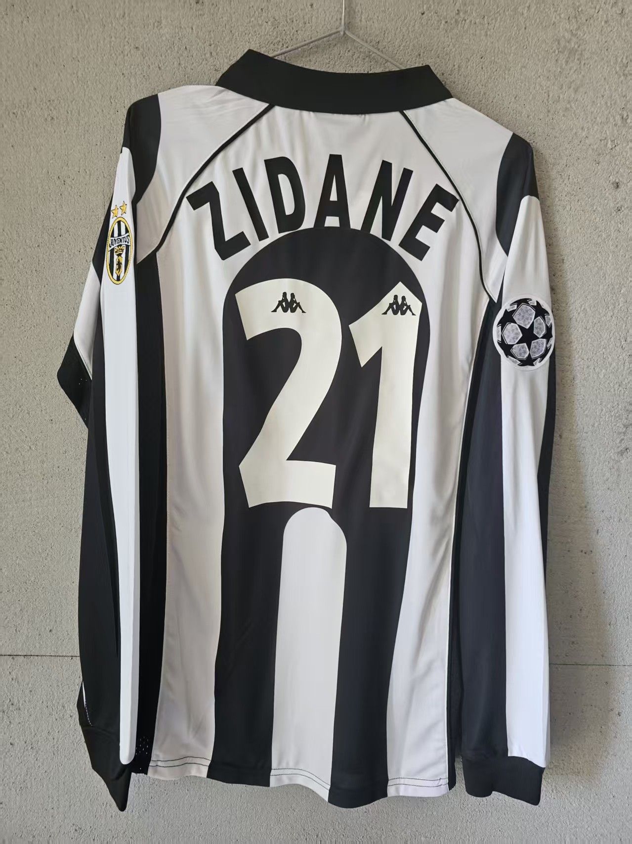 Other #21 Zidane Jersey 1998 Juventus Home Size US XL / EU 56 / 4 - 1 Thumbnail