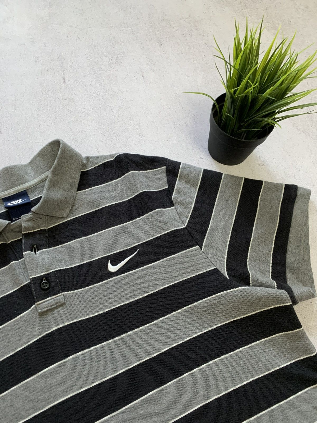 Vintage Vintage Nike Polo T Shirt Rugby Striped Baggy Mini Swoosh Size US XXL / EU 58 / 5 - 2 Thumbnail