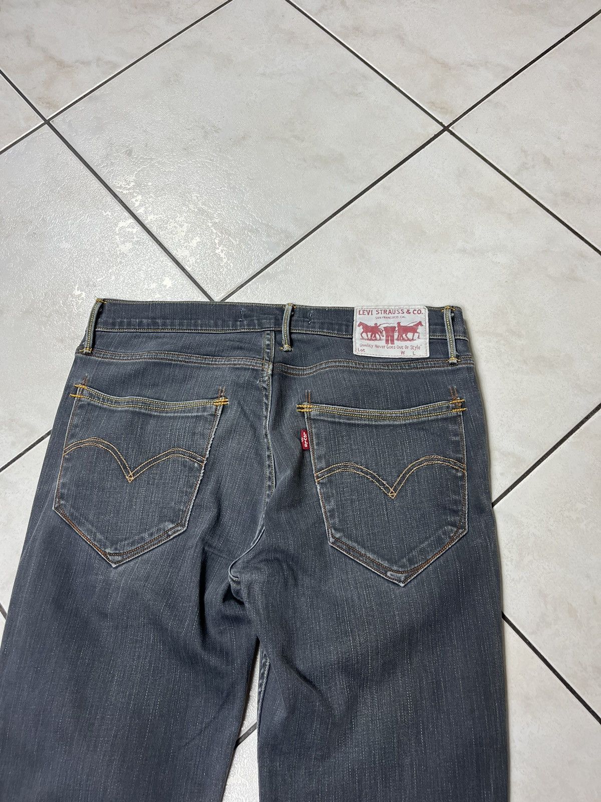 Levi's × Vintage Vintage Levi’s 519 slim denim y2k washed skinny jeans Size US 32 / EU 48 - 13 Thumbnail