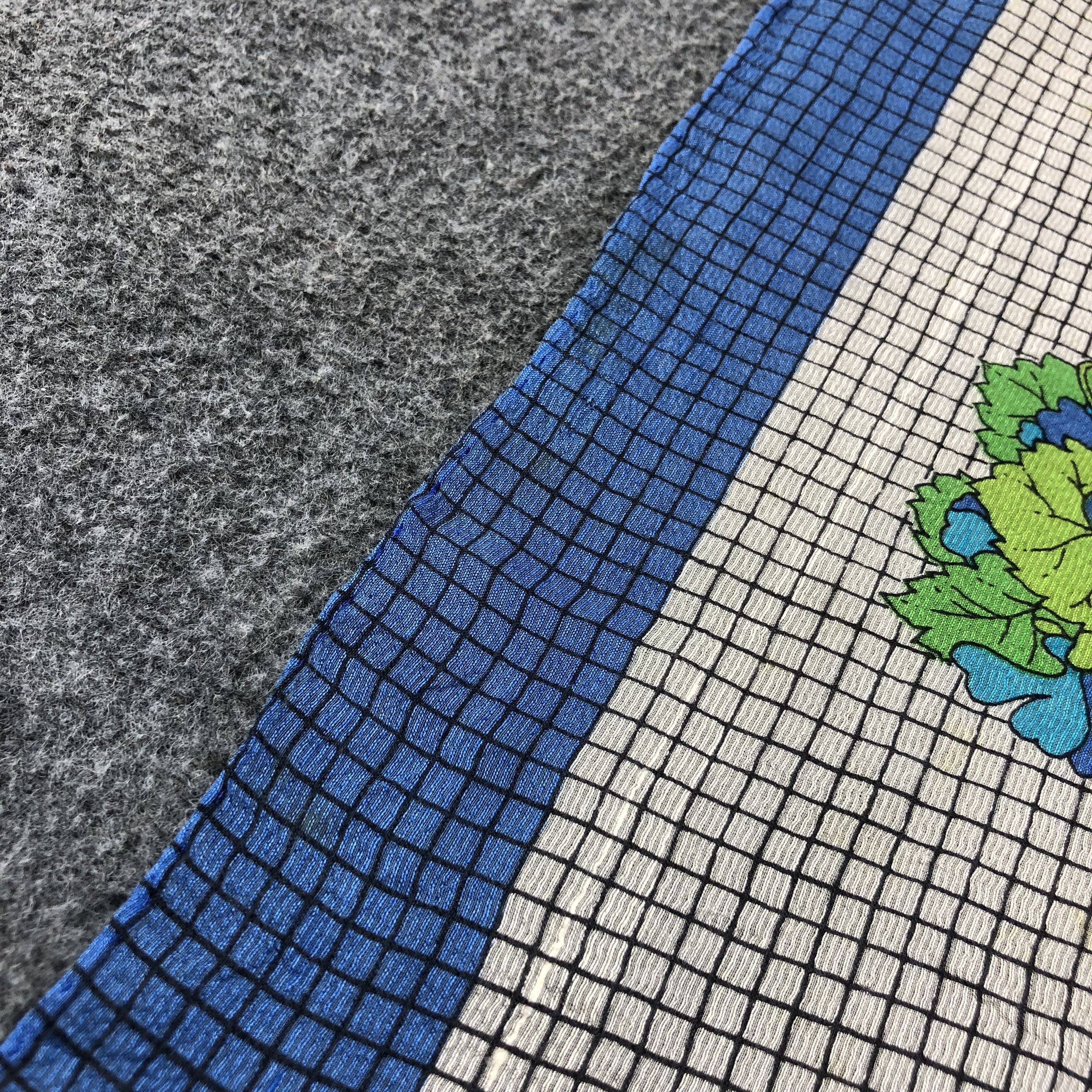 Japanese Brand Vintage Sorelle Fontana Hand Rolled Silk Scarf M650 Size ONE SIZE - 11 Thumbnail