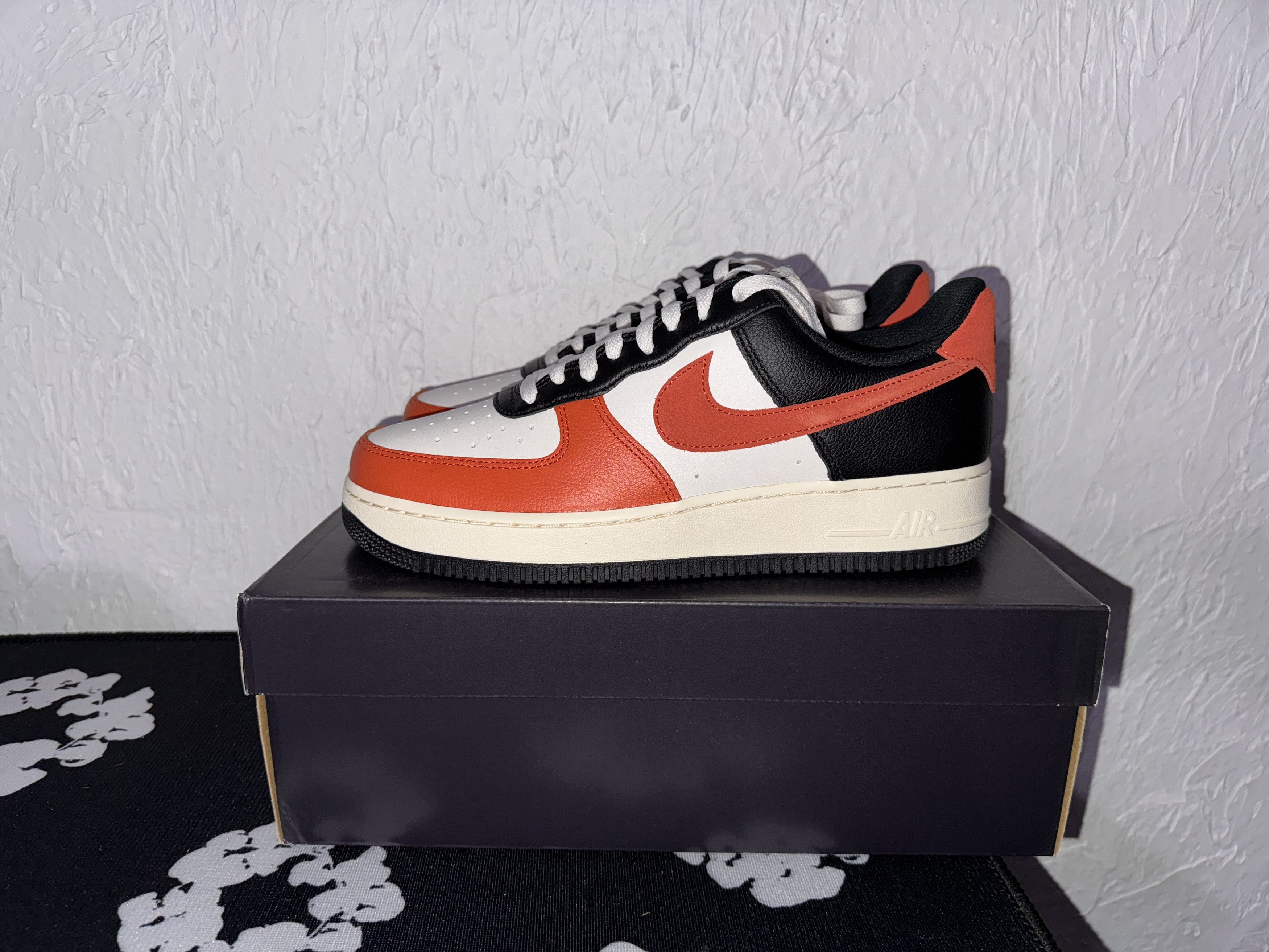 Nike US 9 - Nike Air Force One Low '07 LV8 "Vintage Coral" Black Size US 9 / EU 42 - 5 Thumbnail