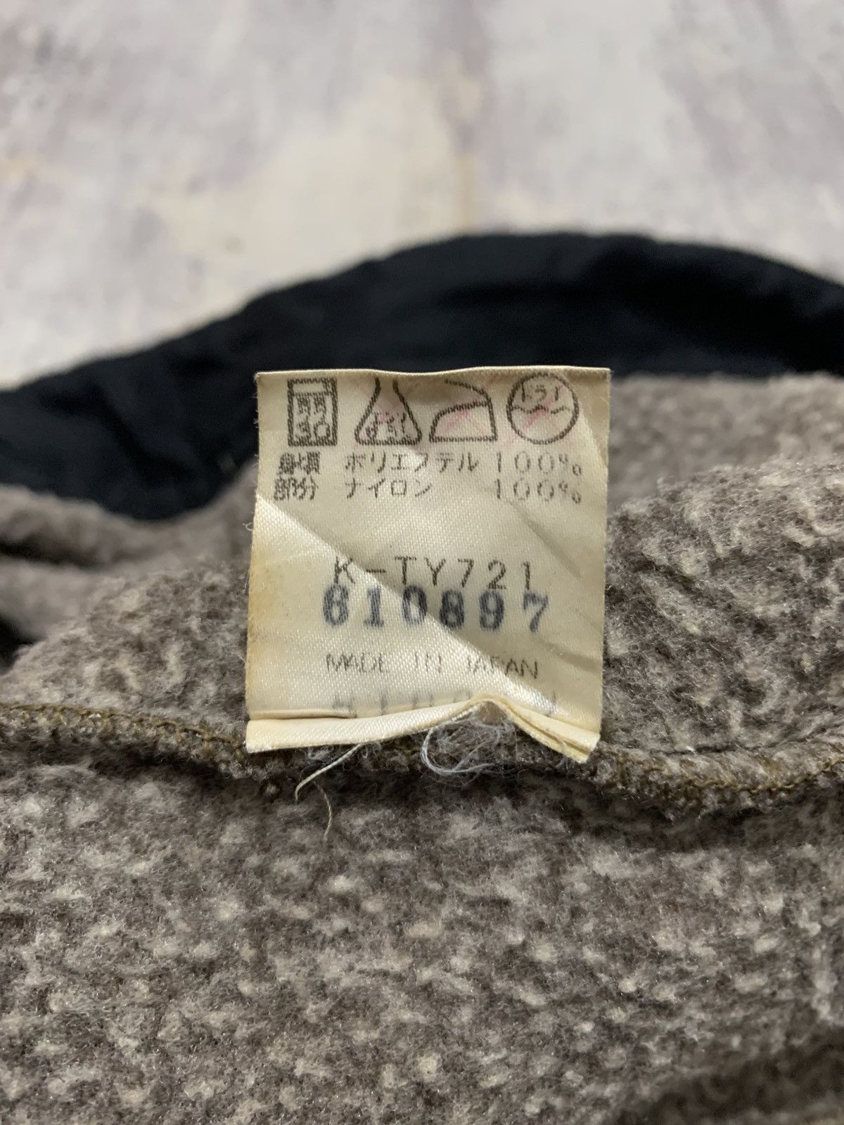 Helly Hansen Vintage Helly Hansen Pullover Outdoor Fleece Sweater Jacket Size US L / EU 52-54 / 3 - 11 Thumbnail