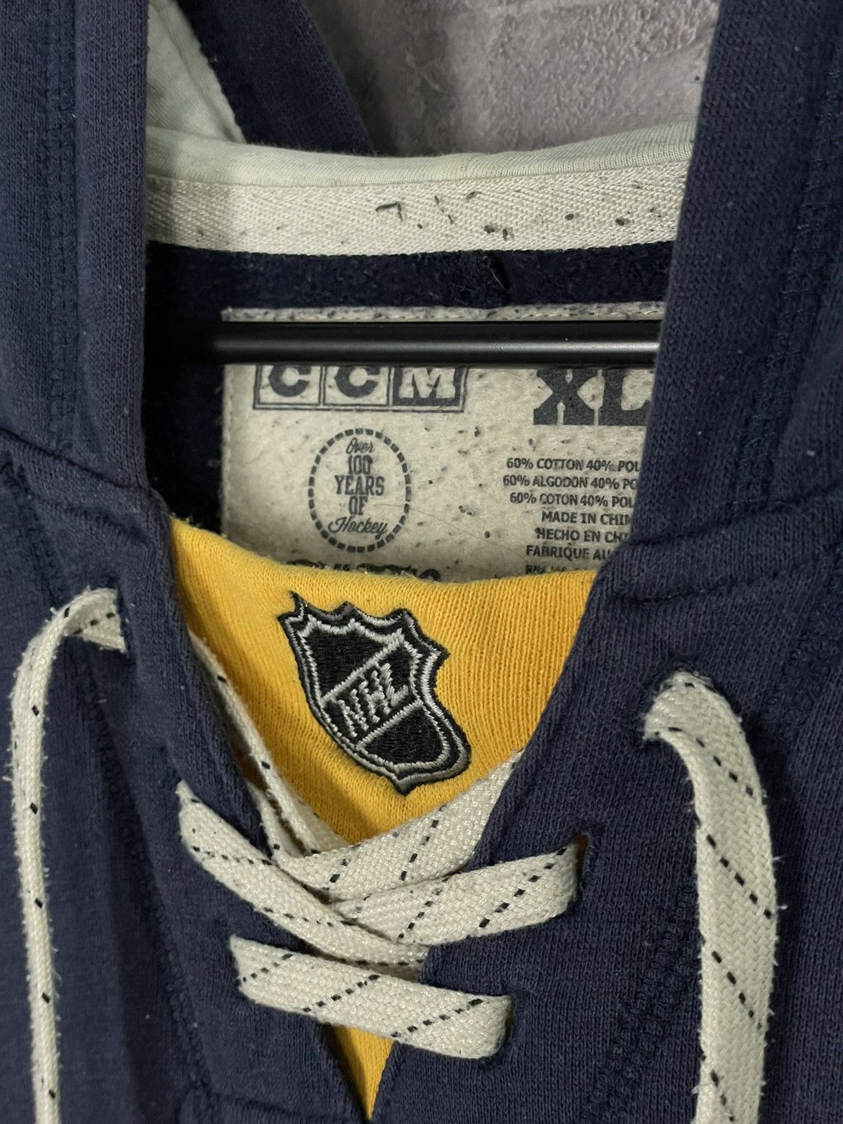 Ccm × NHL × Vintage Vintage CCM Streetwear Vintage Reebok NHL Hoodie Size US XL / EU 56 / 4 - 8 Thumbnail