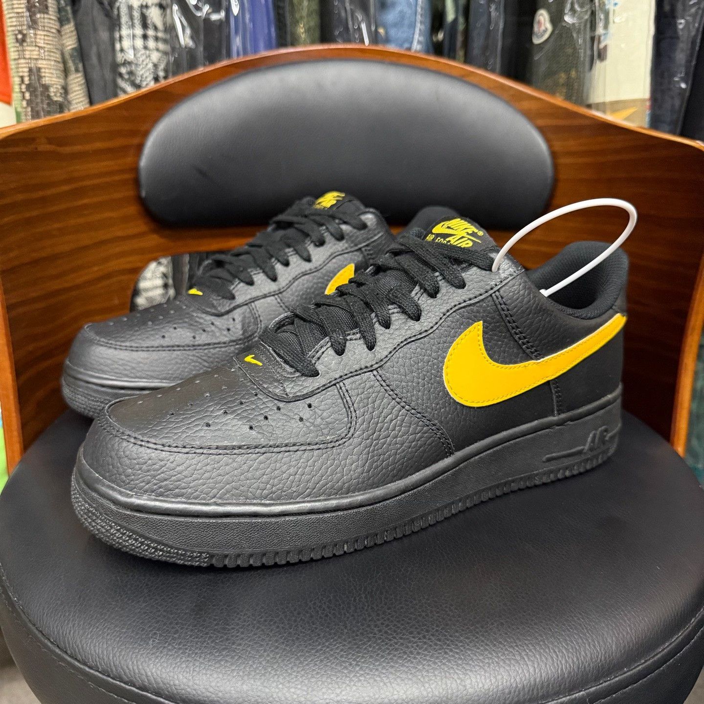Nike Nike AF1 Limited Yellow Lowtop Sneakers 10.5 Men Size US 10.5 / EU 43-44 - 1 Thumbnail