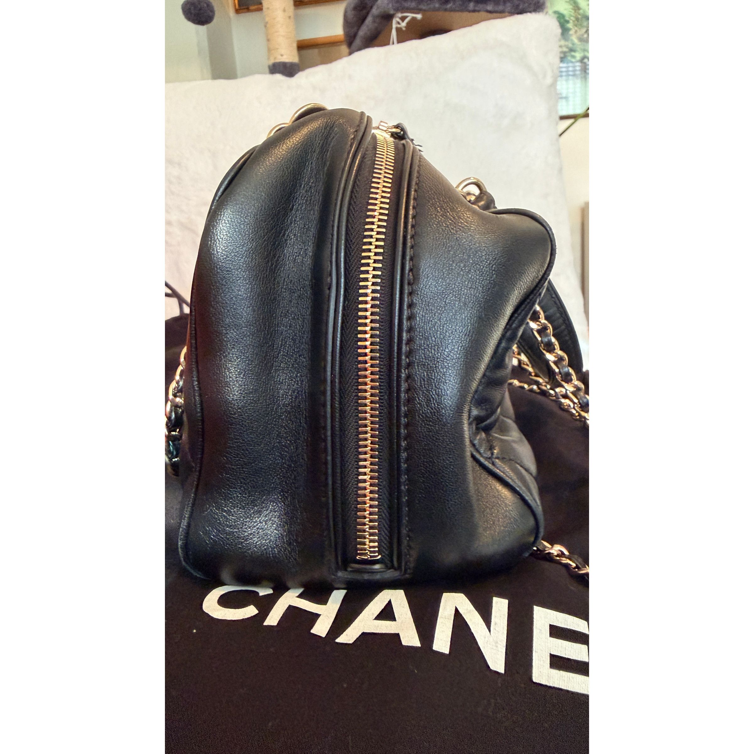 Chanel CHANEL BLACK QUILTED BOWLING CHAIN BAG Size ONE SIZE - 8 Thumbnail