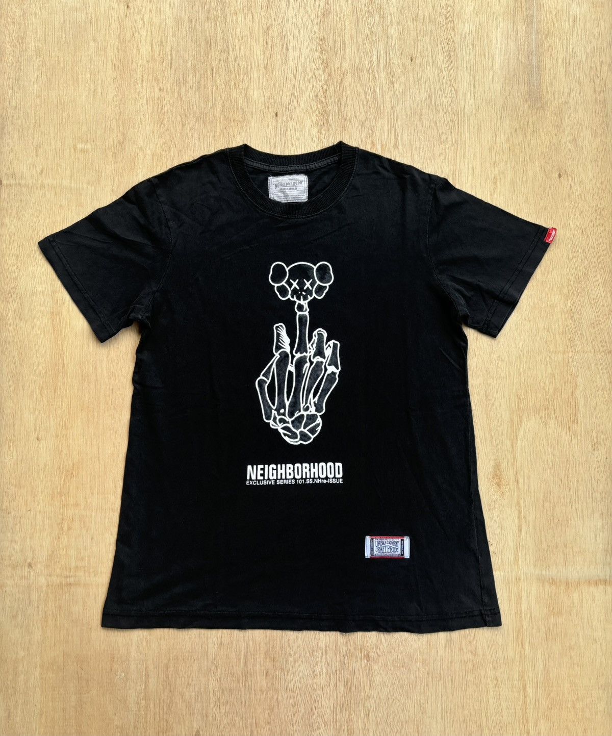 Japanese Brand × Kaws × Neighborhood Neighborhood Kaws Original Fake tee Size US M / EU 48-50 / 2 - 1 Thumbnail