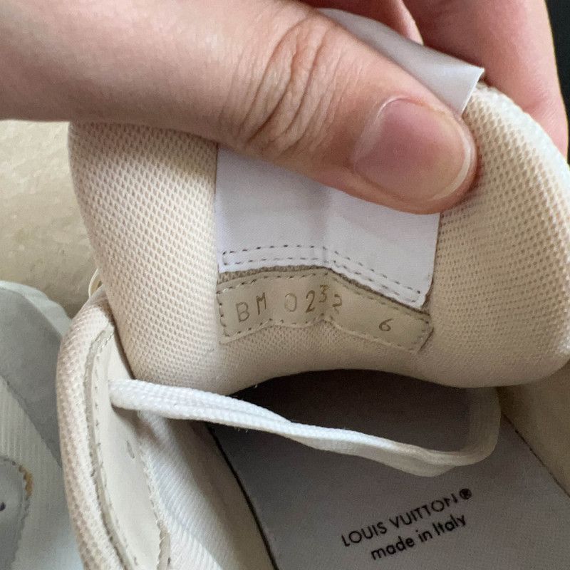 Louis Vuitton Louis Vuitton Trainer Beige Low-top Sneakers - Size US 7.5 / EU 40-41 - 4 Thumbnail