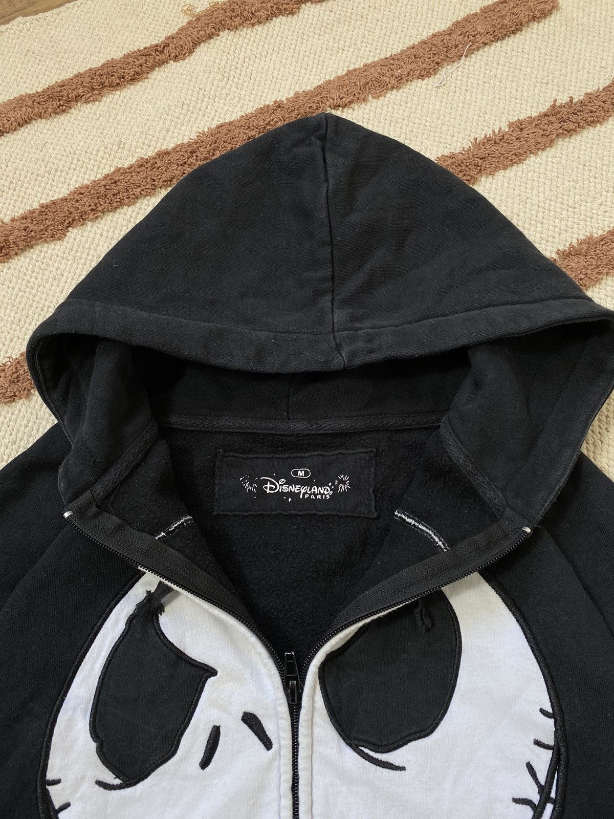 Disney NIGHTMARE BEFORE CHRISTMAS SKELETON ZIP HOODIE Size M / US 6-8 / IT 42-44 - 5 Thumbnail