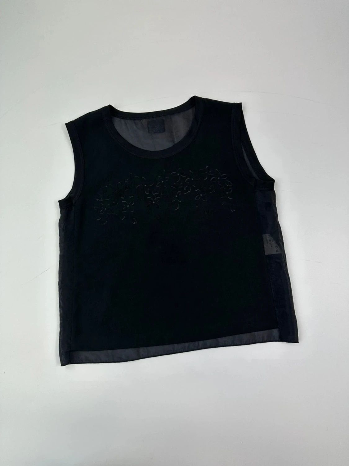 Marithe + Francois Girbaud Marithé + Francois Girbaud 90’s Black Flower Laser Cut Top Size US S / EU 44-46 / 1 - 5 Thumbnail