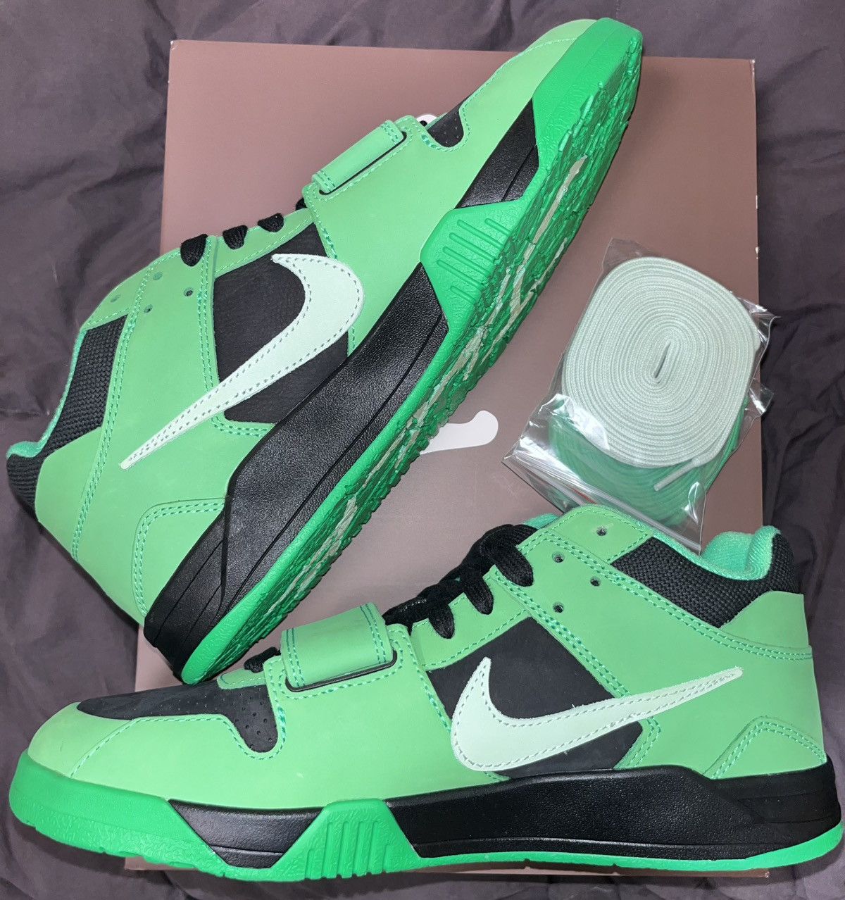 Nike × Travis Scott CJ1 T-REXX “GREEN SPARK” Size US 10 / EU 43 - 2 Thumbnail