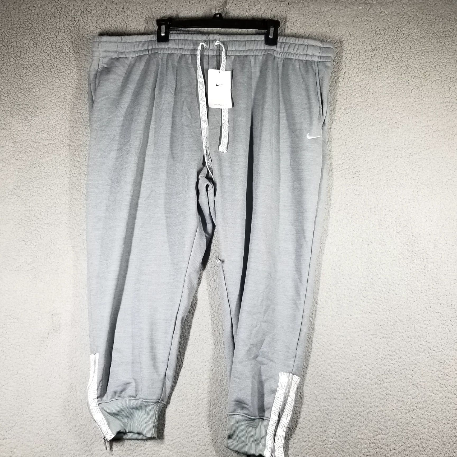 Nike Nike Joggers Therma-FIT Training Women's Plus Size Fleece Pants 3X White Gray Size 40" / US 18 - 3 Thumbnail