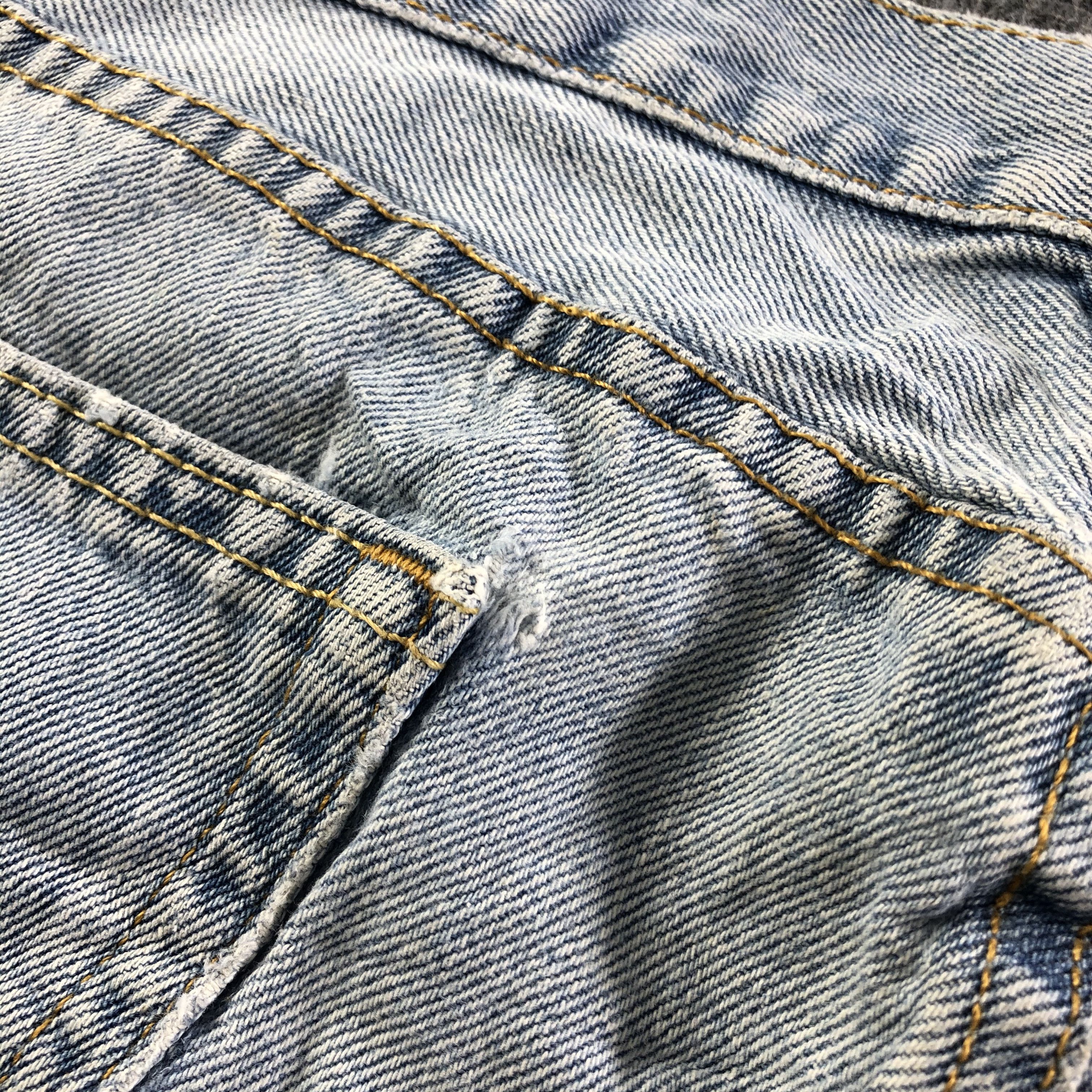 Levi's Vintage Light Wash Levis Jeans-J3313 Size US 36 / EU 52 - 9 Thumbnail