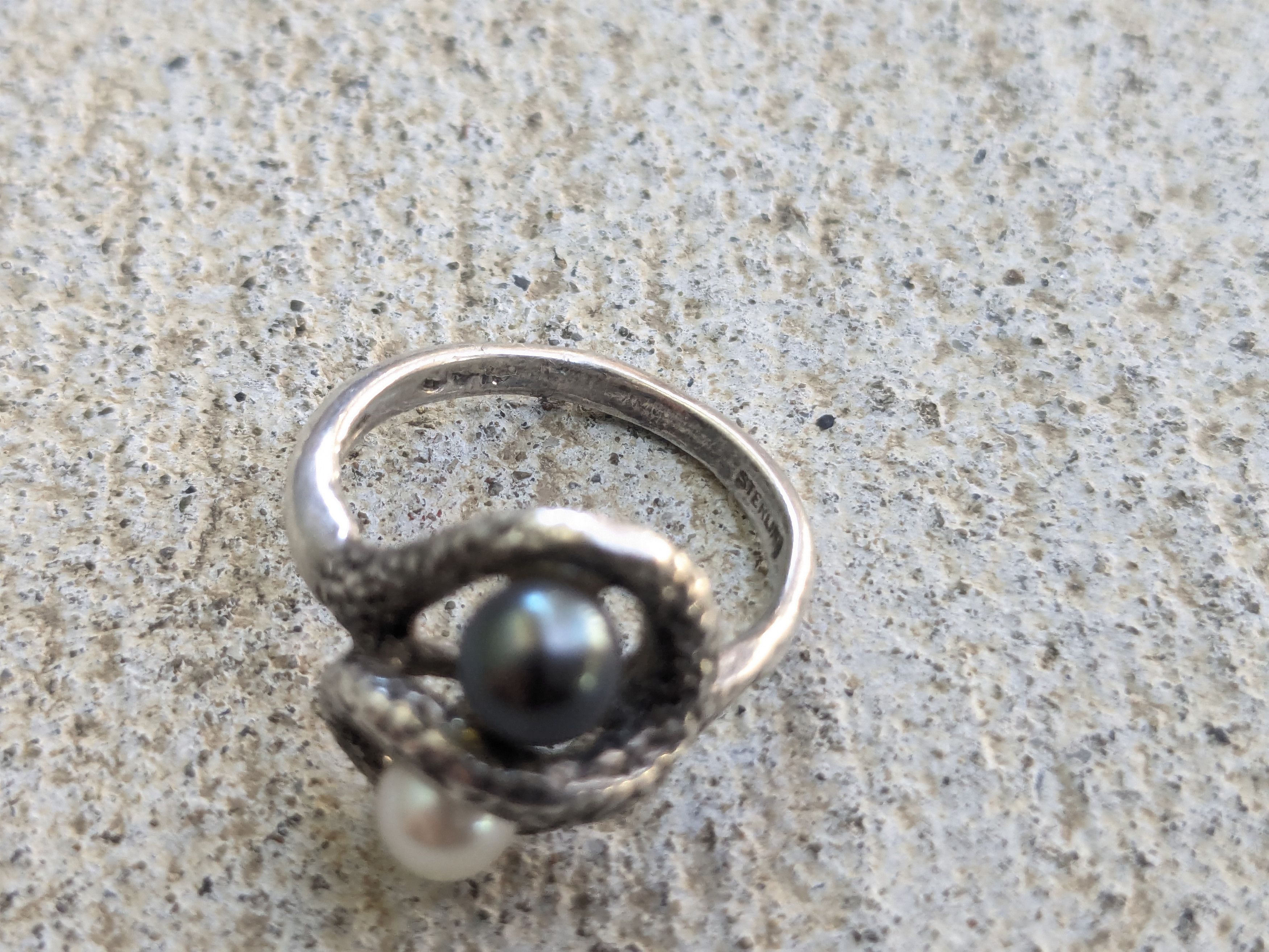 Other Vintage Sterling Silver Ring Pearls 6.25 Modern Abstract Size ONE SIZE - 9 Thumbnail