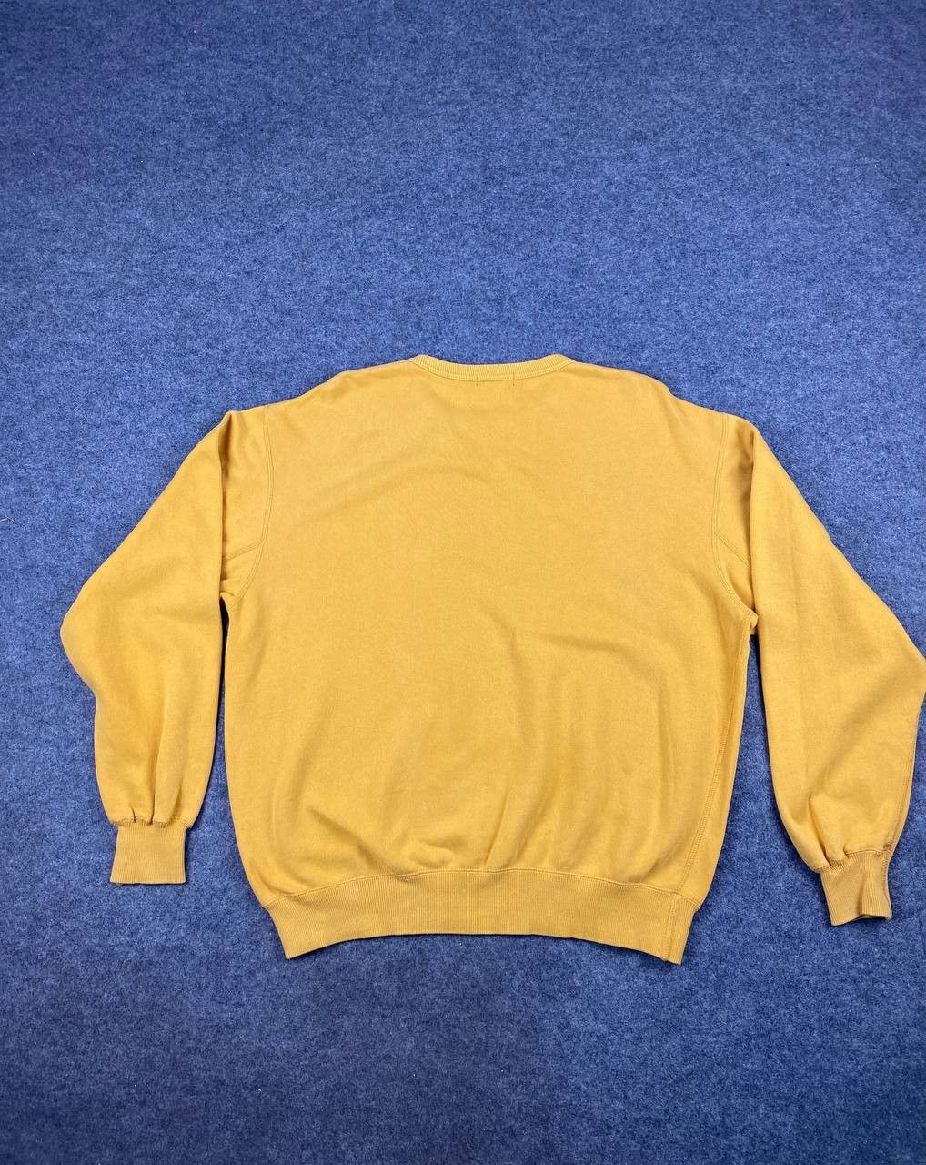 Uniqlo vintage uniqlo plain sweatshirt nice design Size US L / EU 52-54 / 3 - 6 Thumbnail