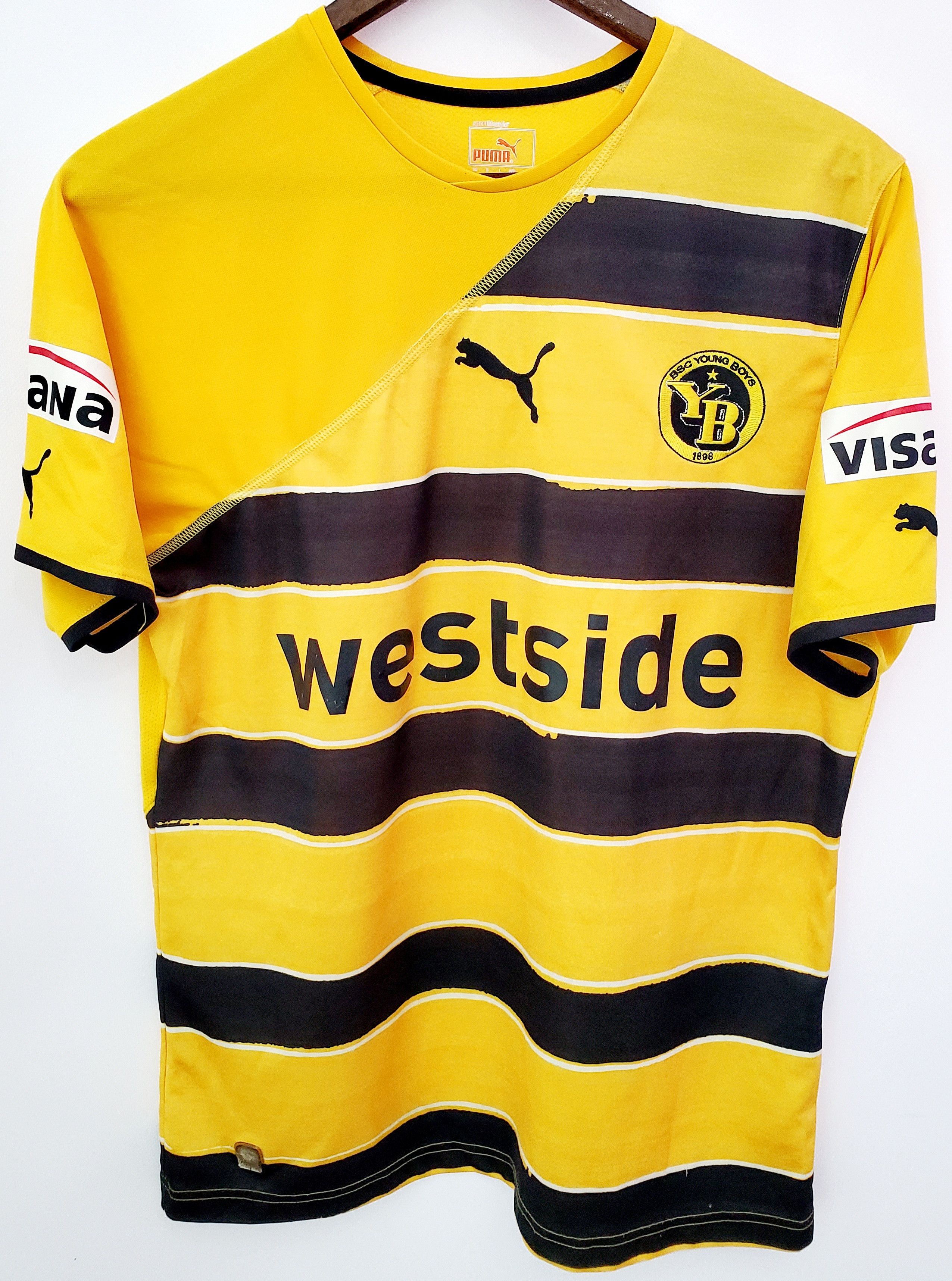 Puma BSC Young Boys 2010-2011 Home soccer Jersey size M Size US M / EU 48-50 / 2 - 1 Thumbnail