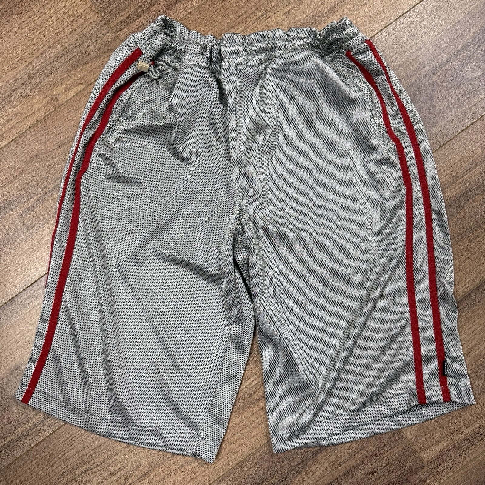Outkast Vintage Outkast Gym Athletic Shorts Mens XL Silver Baggy Hip Size US 28 / EU 44 - 1 Thumbnail