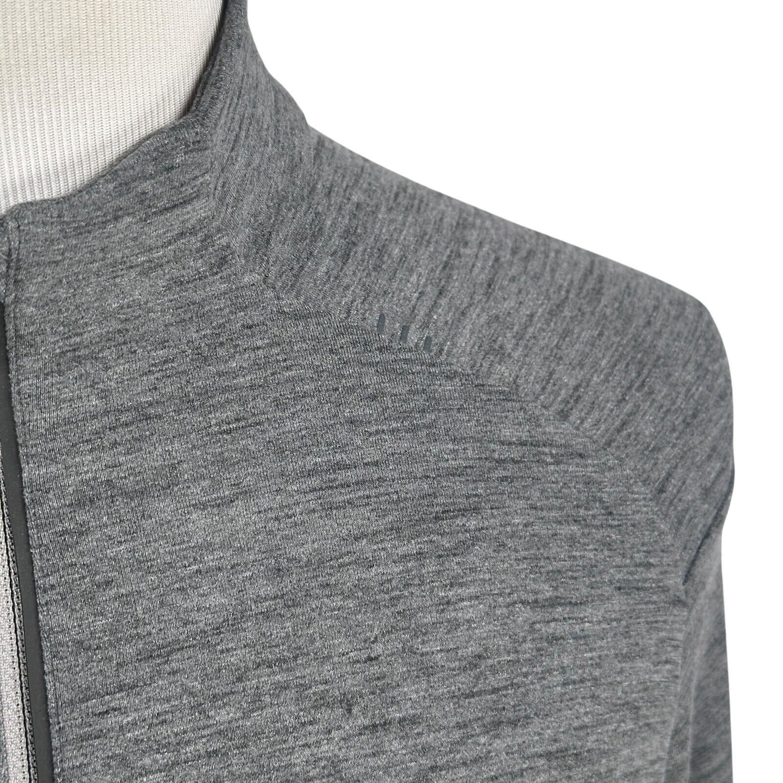 Lululemon Lululemon Surge Warm Half Zip Top Men's L Gray Long Sleeve Size US L / EU 52-54 / 3 - 3 Thumbnail