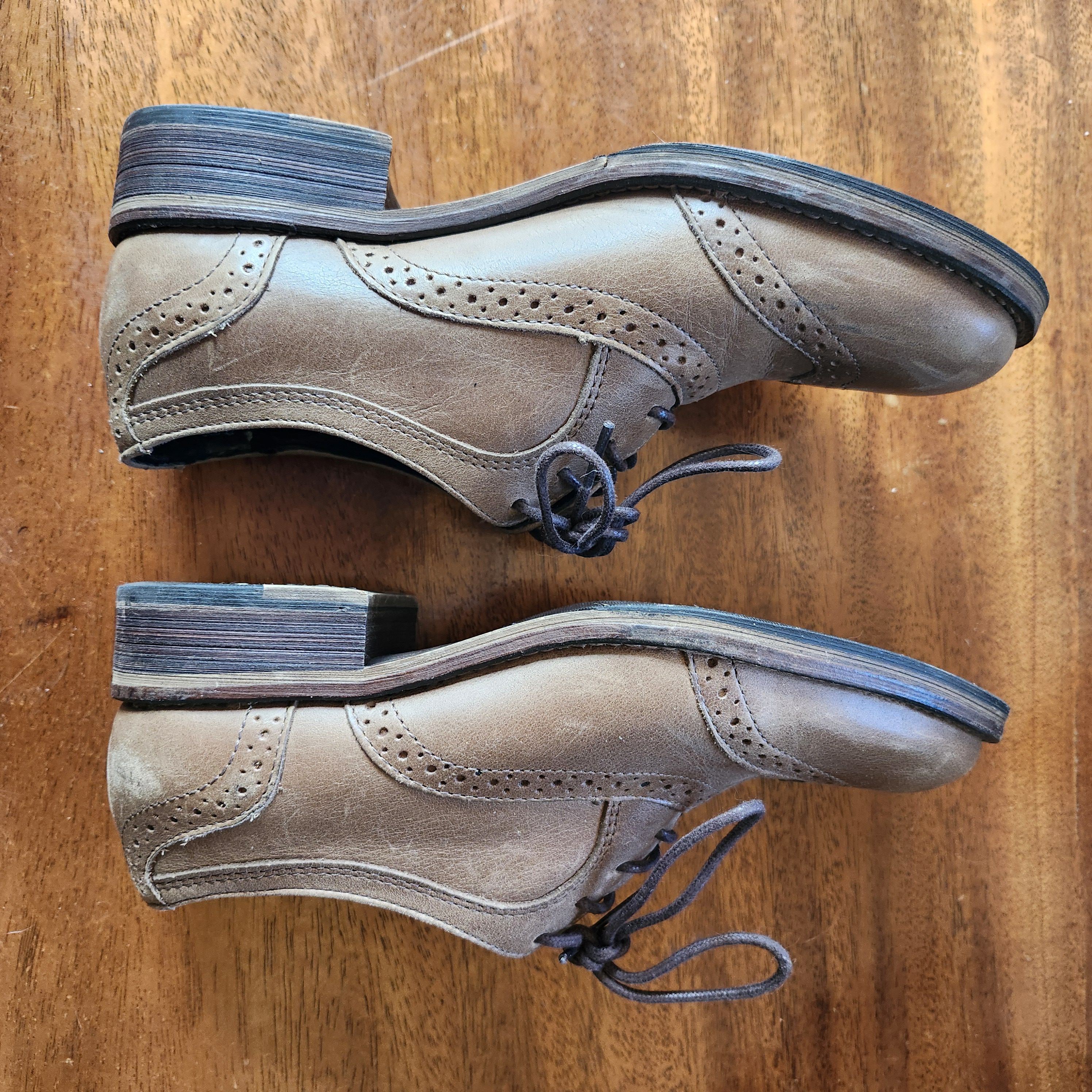 Wolverine Wolverine Leather Brogue Wingtip Oxford Shoe Lace Mens Sz 5 Size US 5 / EU 37 - 8 Thumbnail