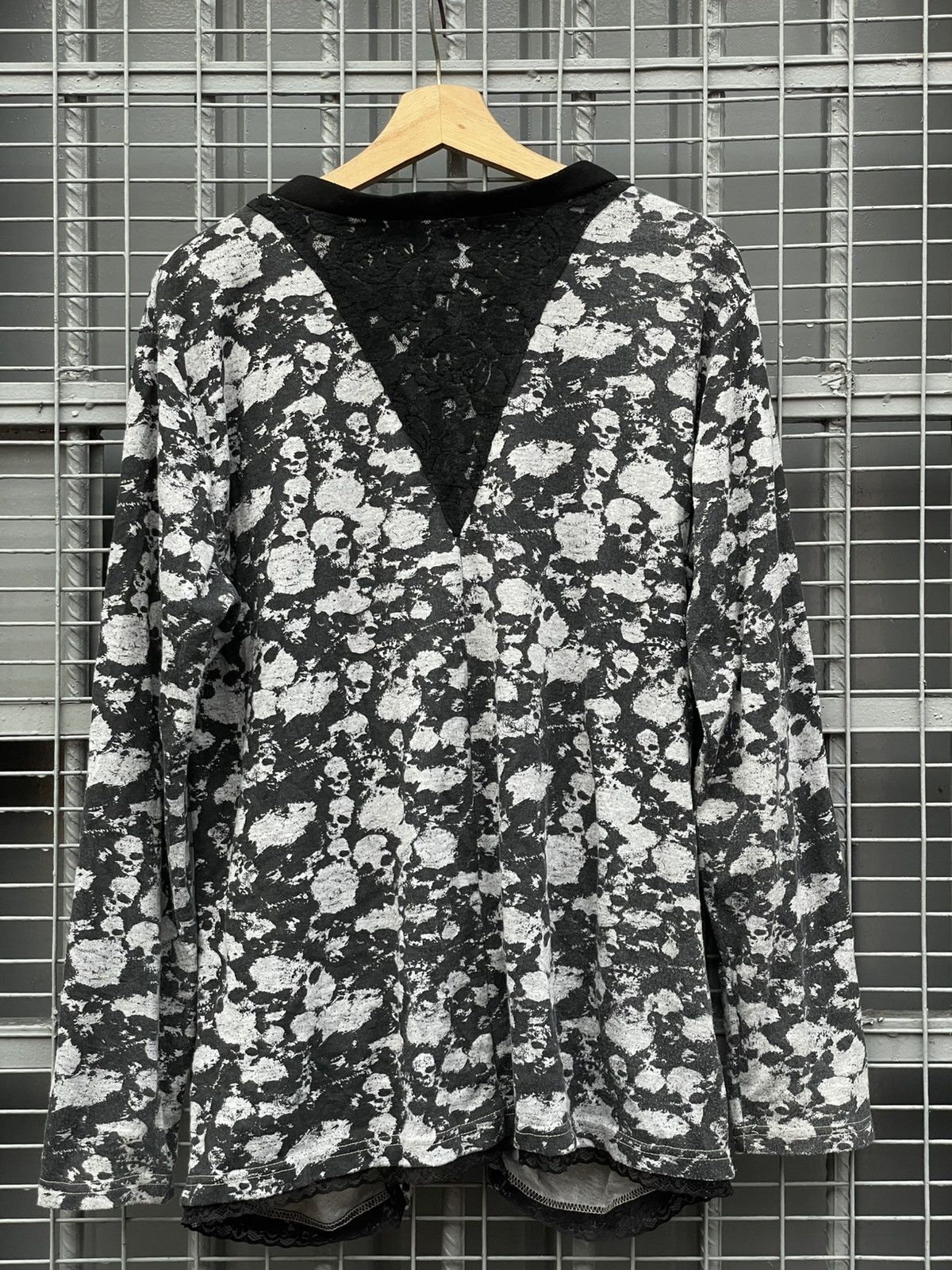 Dig Deep Skull Button-Up Cardigan Size XL / US 12-14 / IT 48-50 - 7 Thumbnail