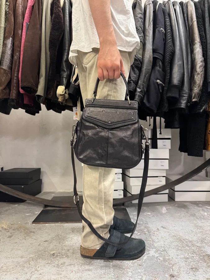 Yves Saint Laurent FW2002 Yves Saint Laurent Mombasa Black Leather Shoulder Bag by Tom Ford Size ONE SIZE - 3 Thumbnail