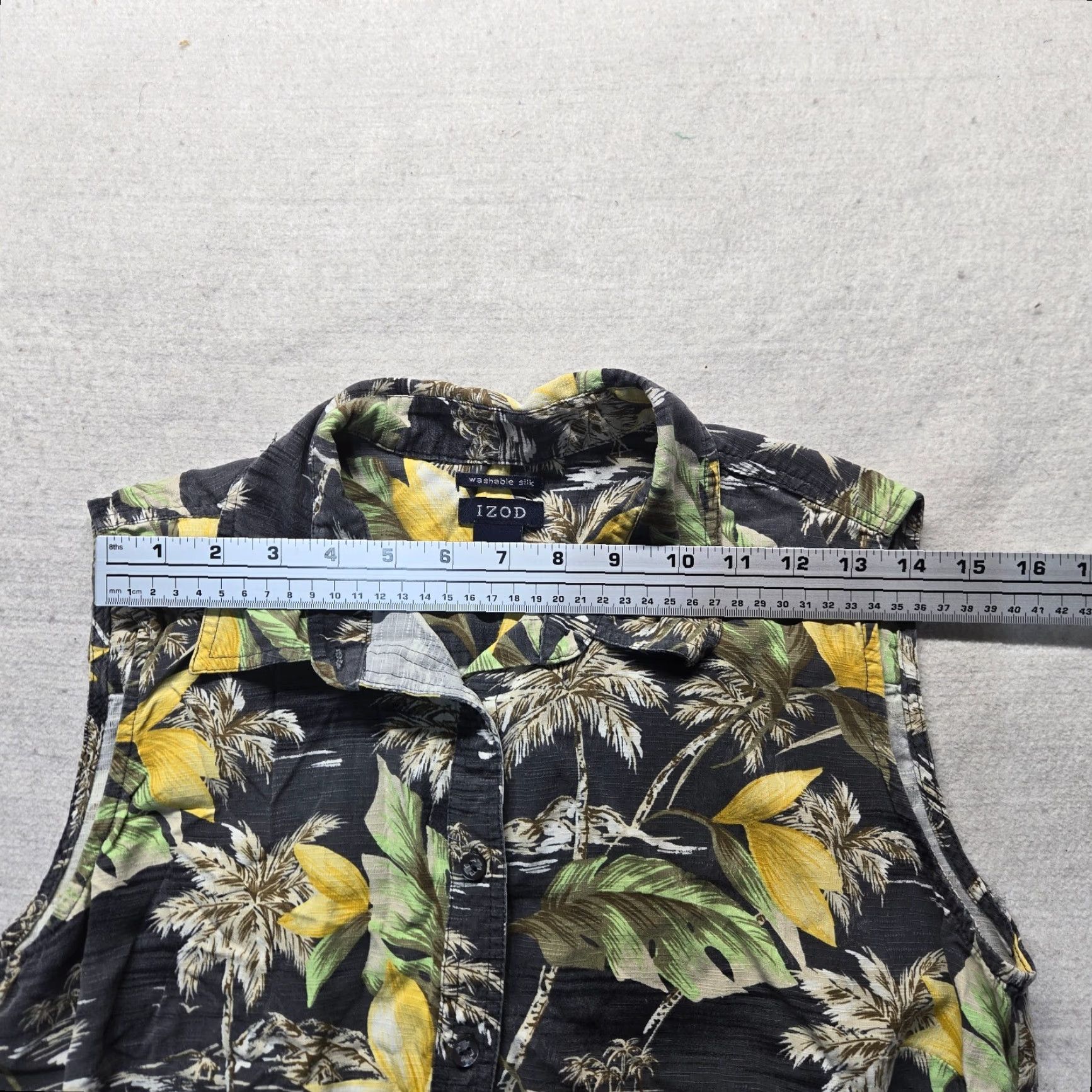 Izod IZOD Hawaiian Shirt Button Up Collared Floral Sleeveless 100% Silk Women's 12 Multicolor Button-Up Shirt Women 12 Hawaiian IZOD Shirt Size XL / US 12-14 / IT 48-50 - 4 Thumbnail