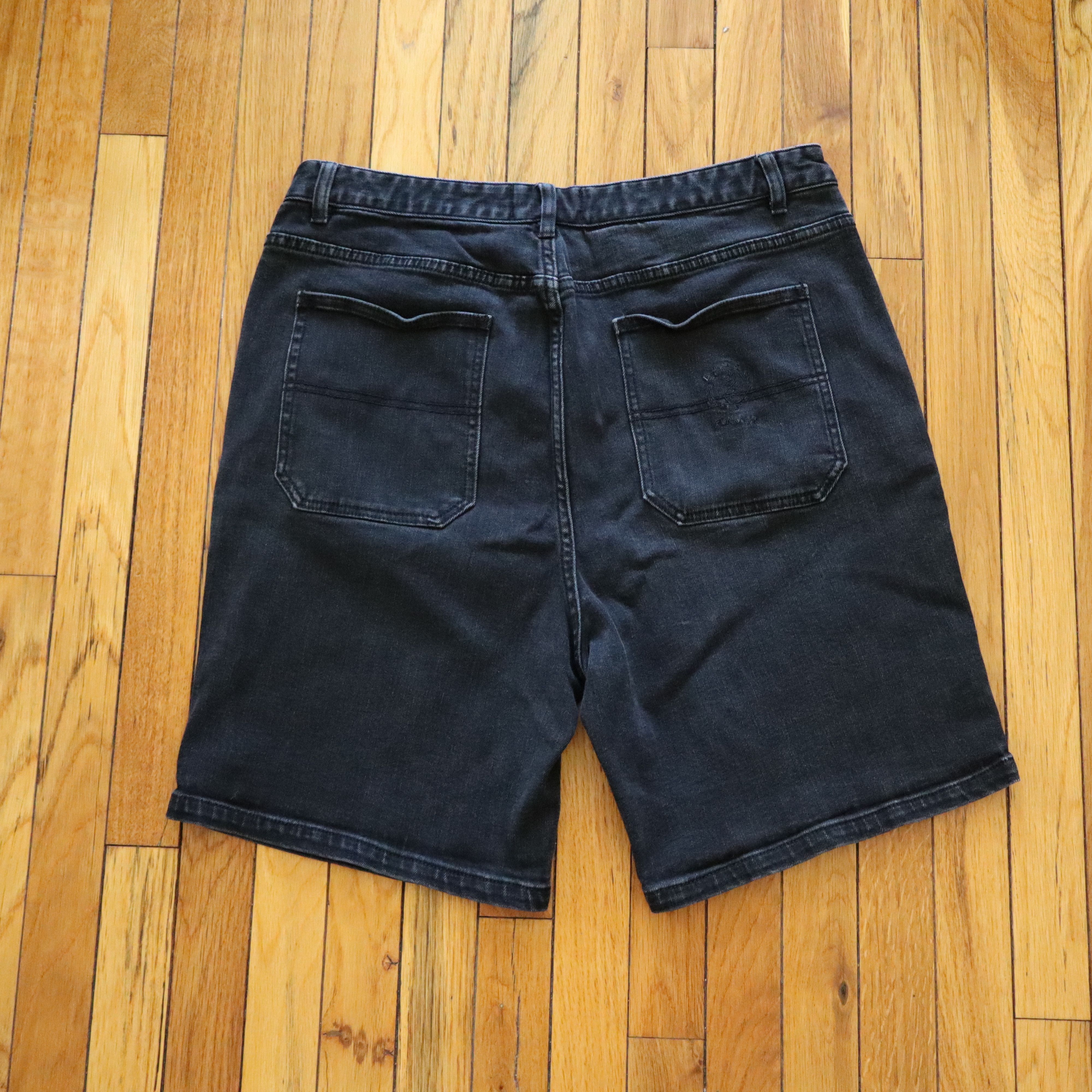 Carhartt × Dickies × Wrangler 90s Former Wide Leg Baggy Black Skater Denim Shorts Jorts Size US 36 / EU 52 - 2 Thumbnail