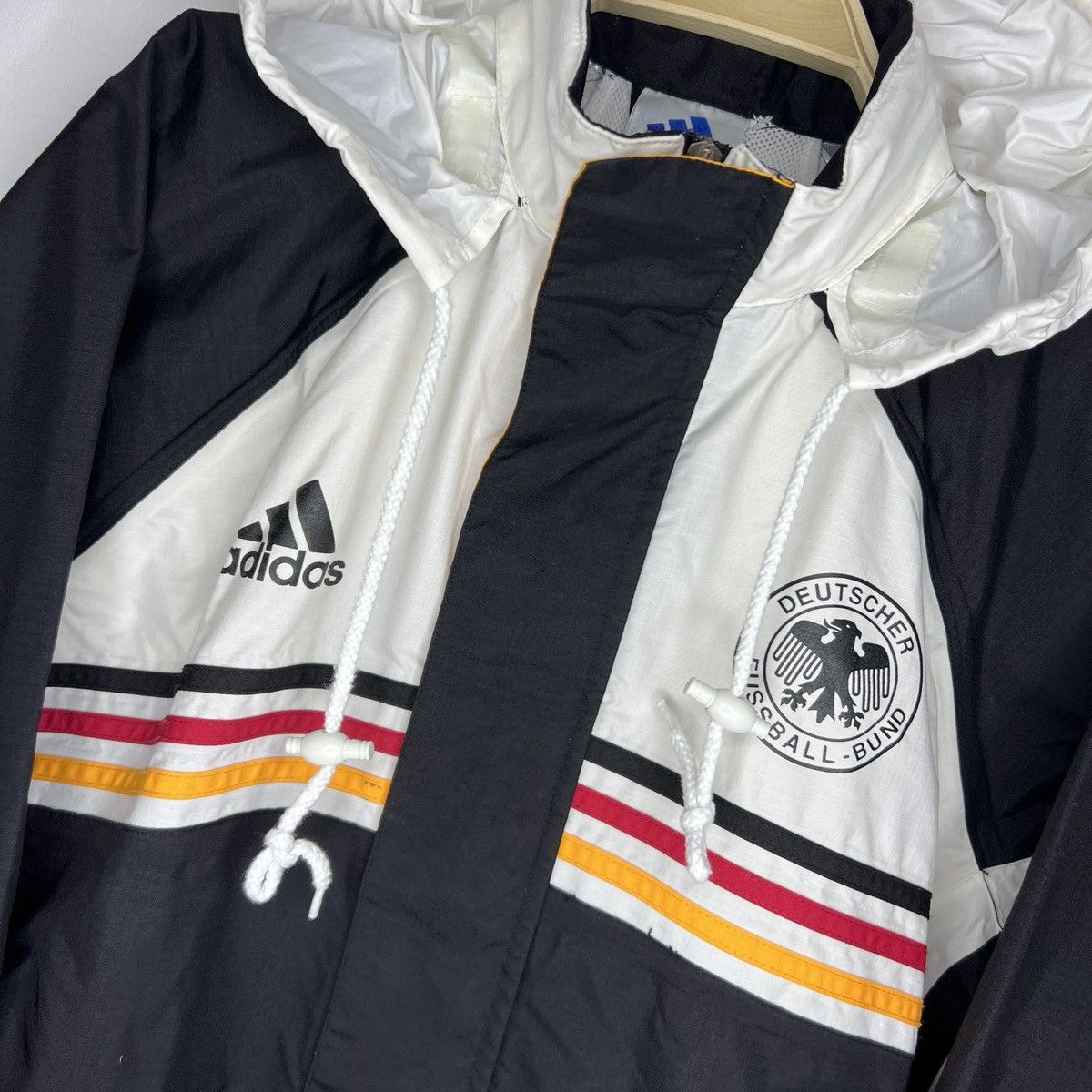 Adidas × Vintage Crazy Vintage 90s White Adidas Germany Soccer Windbreaker Size US M / EU 48-50 / 2 - 5 Thumbnail