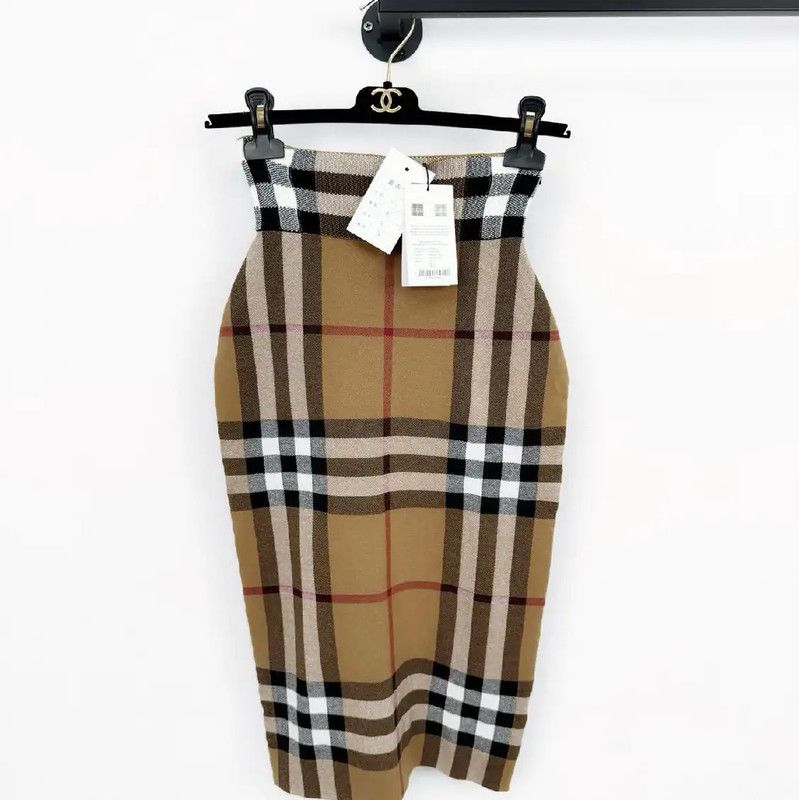 Burberry Burberry Color Block Women's Midi Skirt Size 22" - 1 Thumbnail