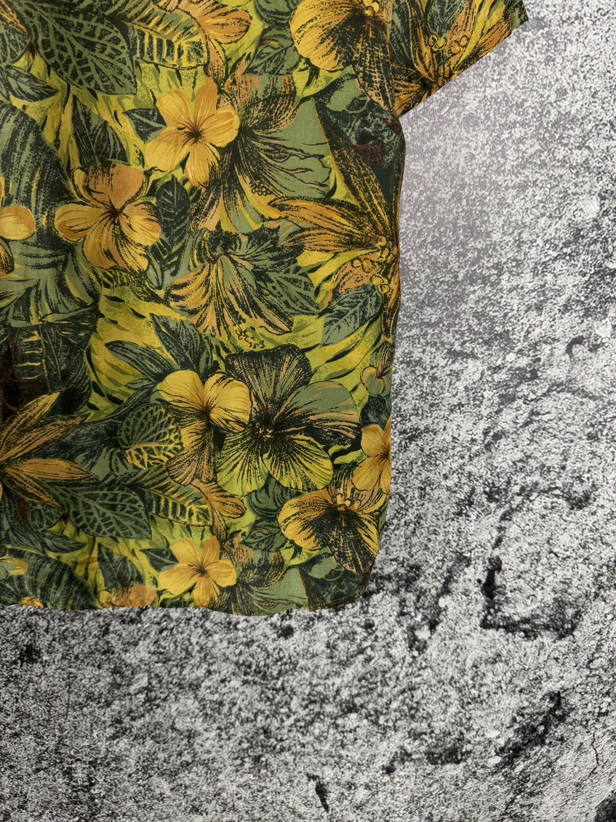 Vintage Anyway Silk Hawaiian Shirt Floral Tropical Short Sleeve Sz M Size US M / EU 48-50 / 2 - 12 Thumbnail