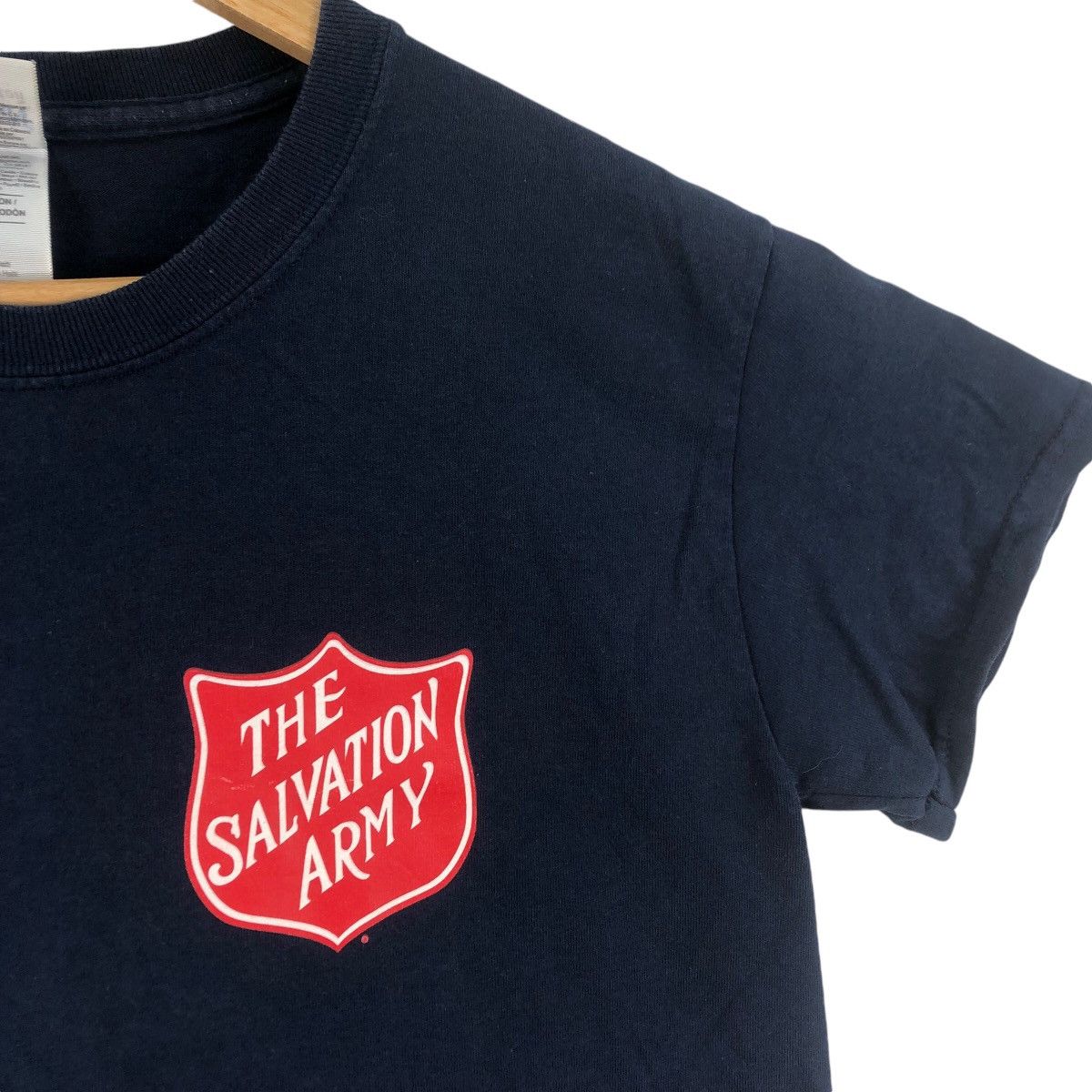 Vintage Vintage THE SALVATION ARMY Fight Injustice Tee Shirt Top Size US S / EU 44-46 / 1 - 3 Thumbnail