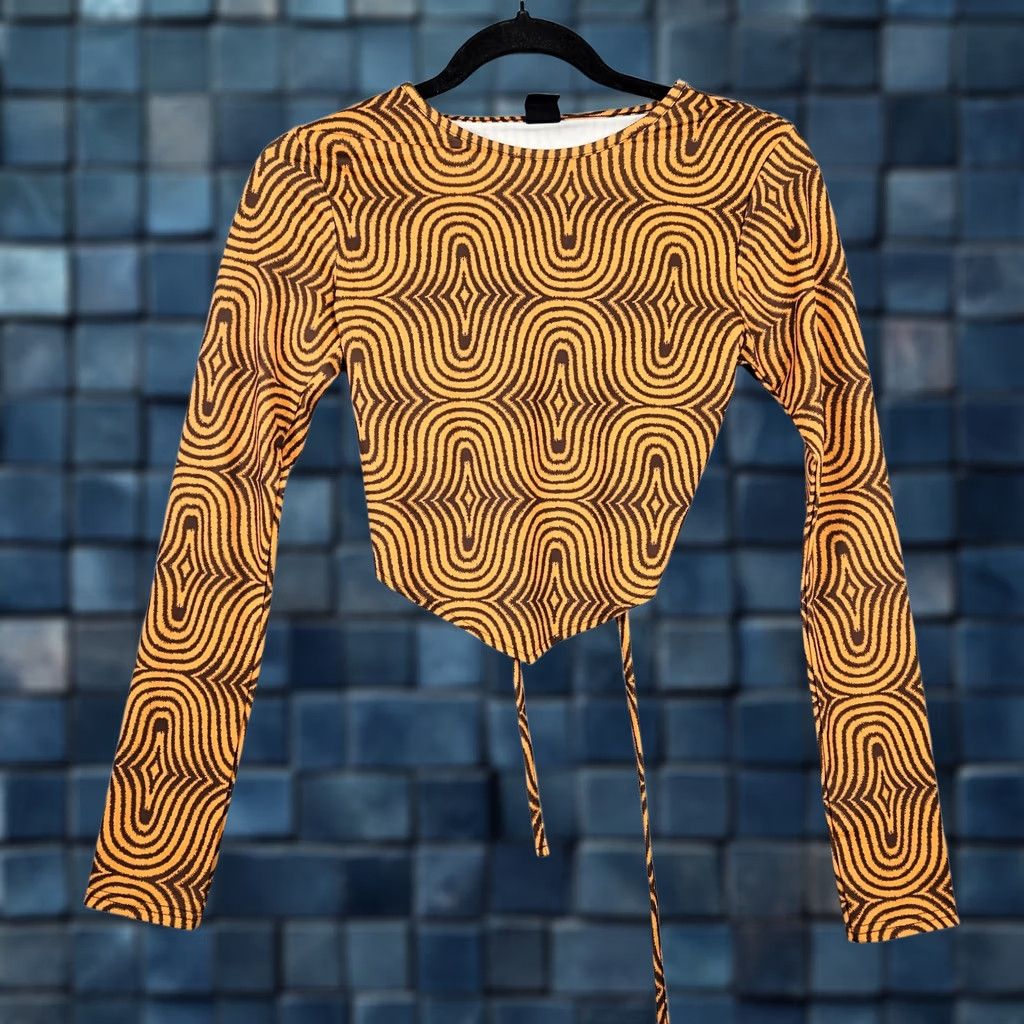 Urban Outfitters Urban Outfitters Yellow and Brown Tie-back Cropped Top Women M Shirt Short Sleeve Casual T-Shirt Size M / US 6-8 / IT 42-44 - 1 Thumbnail