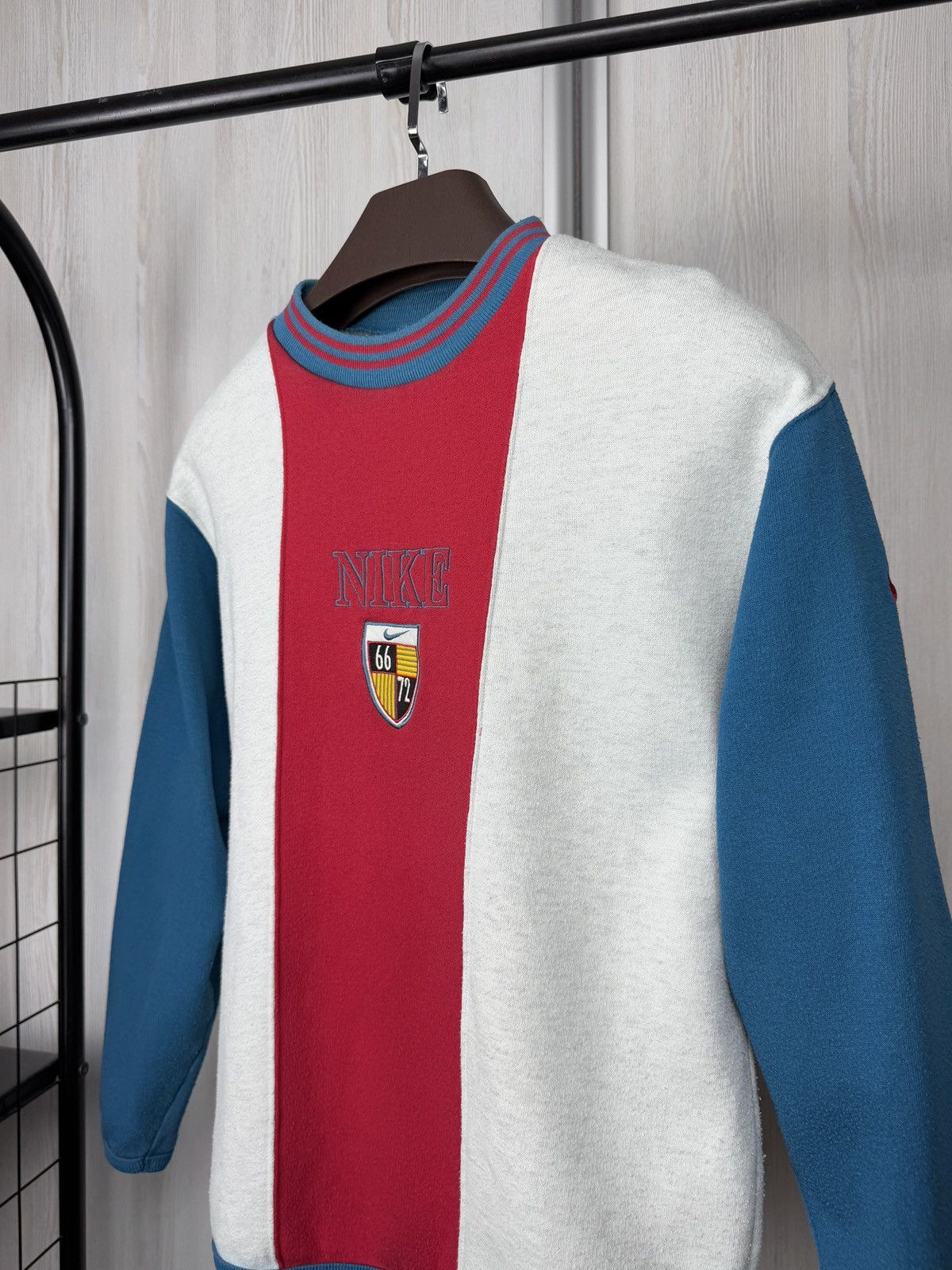 Nike Nike vintage 90s big logo women’s sweatshirt colour blocked Size M / US 6-8 / IT 42-44 - 4 Thumbnail
