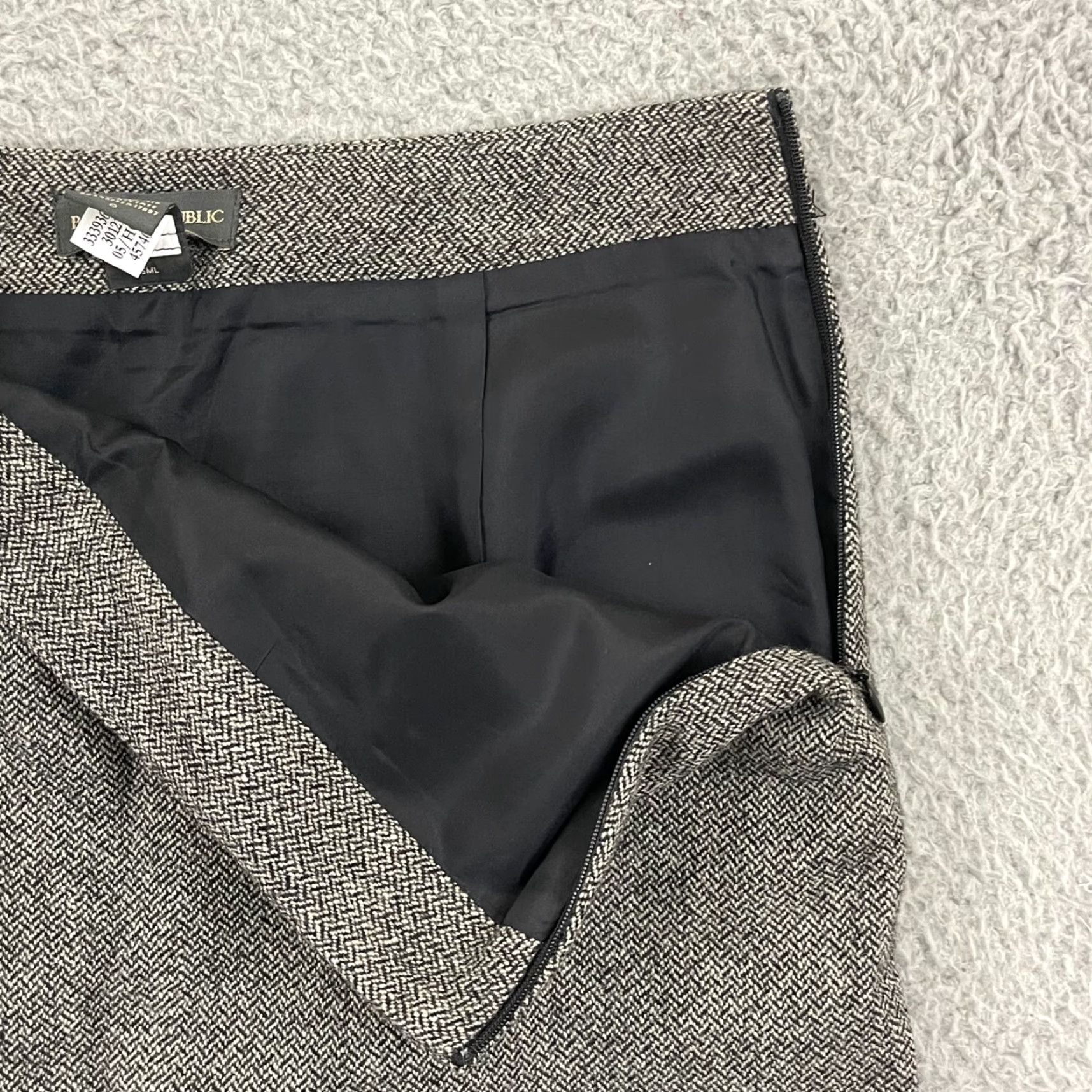 Banana Republic VINTAGE Banana Republic Pencil Skirt Wool Lined Gray 0 90s Preppy Knee Length Women Dress Sheath Business Workwear Size 25" / US 0 / IT 36 - 6 Thumbnail