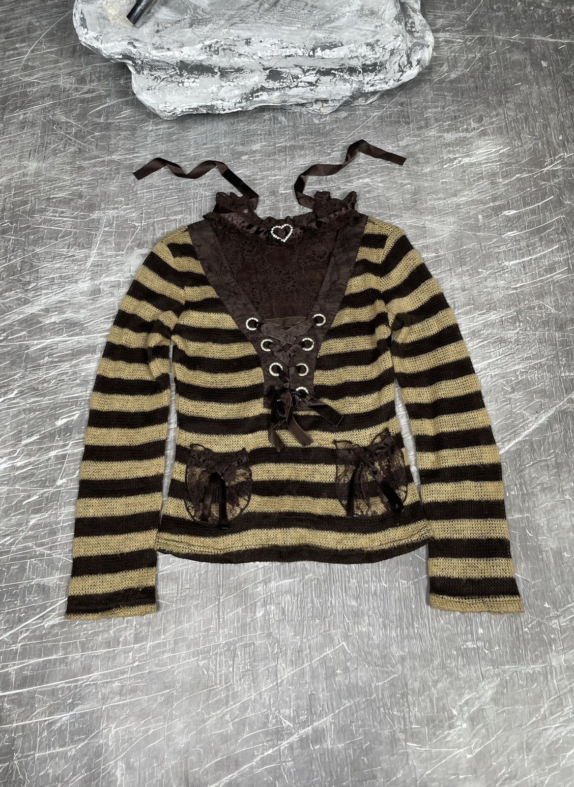 Hysteric Glamour × Japanese Brand Y2K Punk Guipure Pocket Striped Sweater Gothic Style Size S / US 4 / IT 40 - 1 Thumbnail